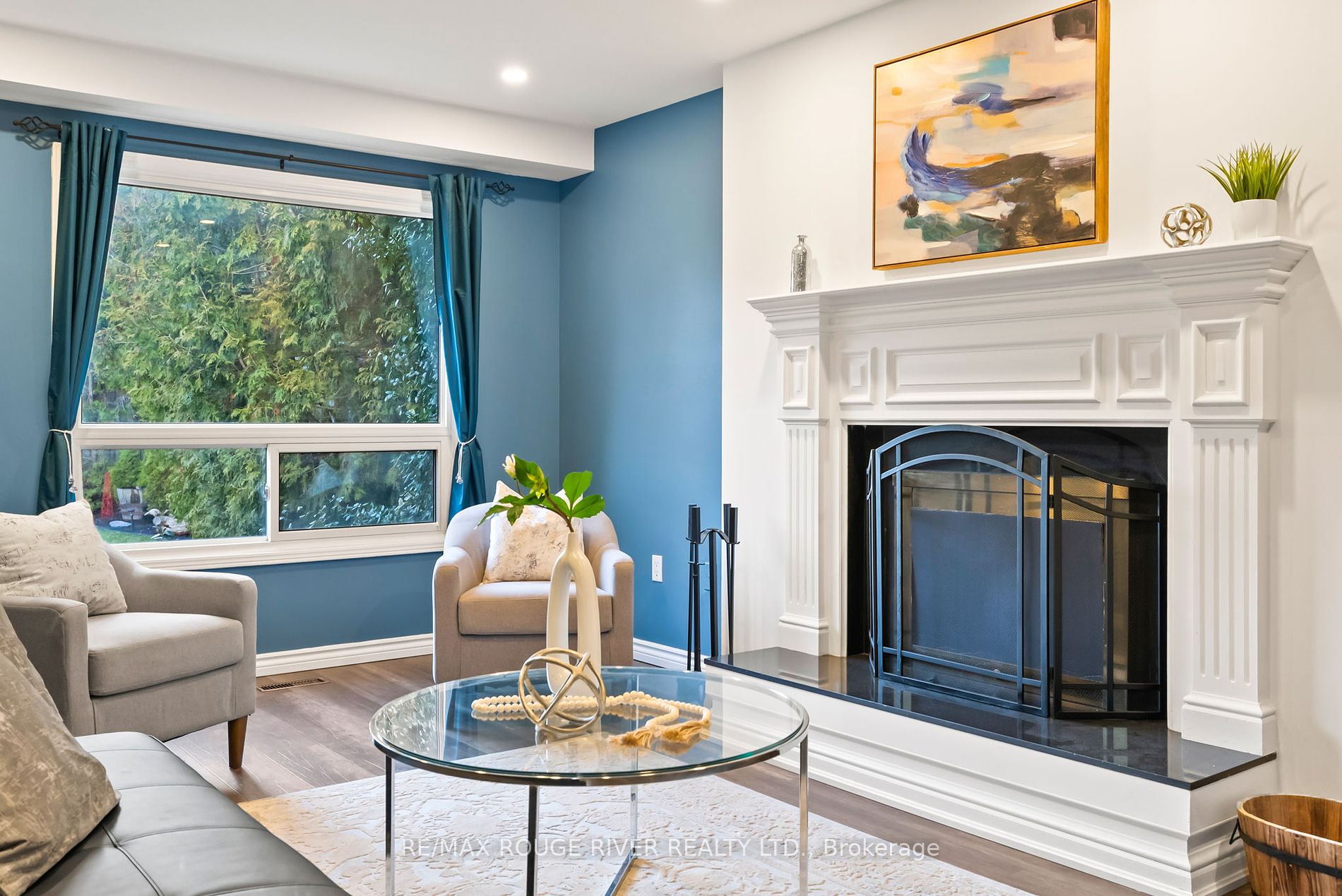 211 Bassett Blvd