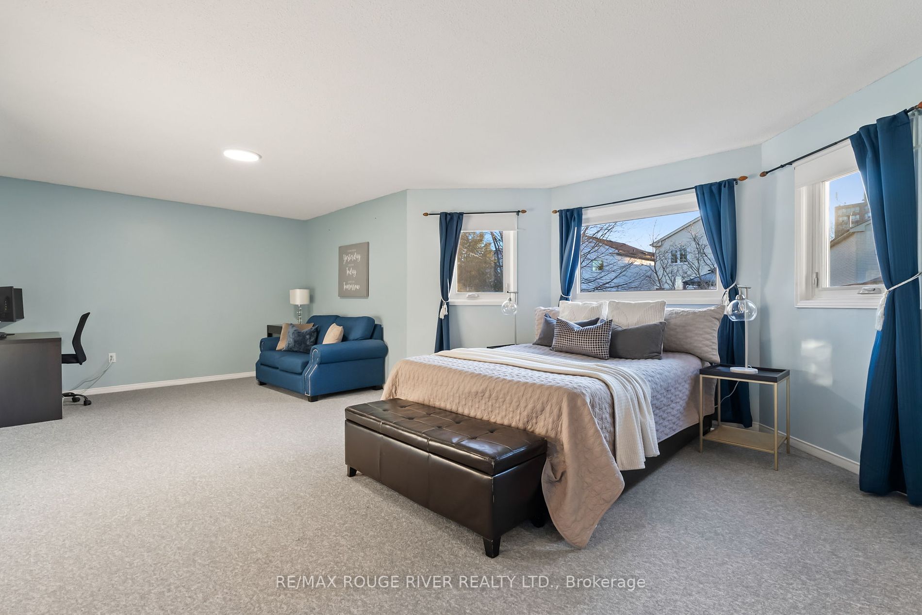 211 Bassett Blvd