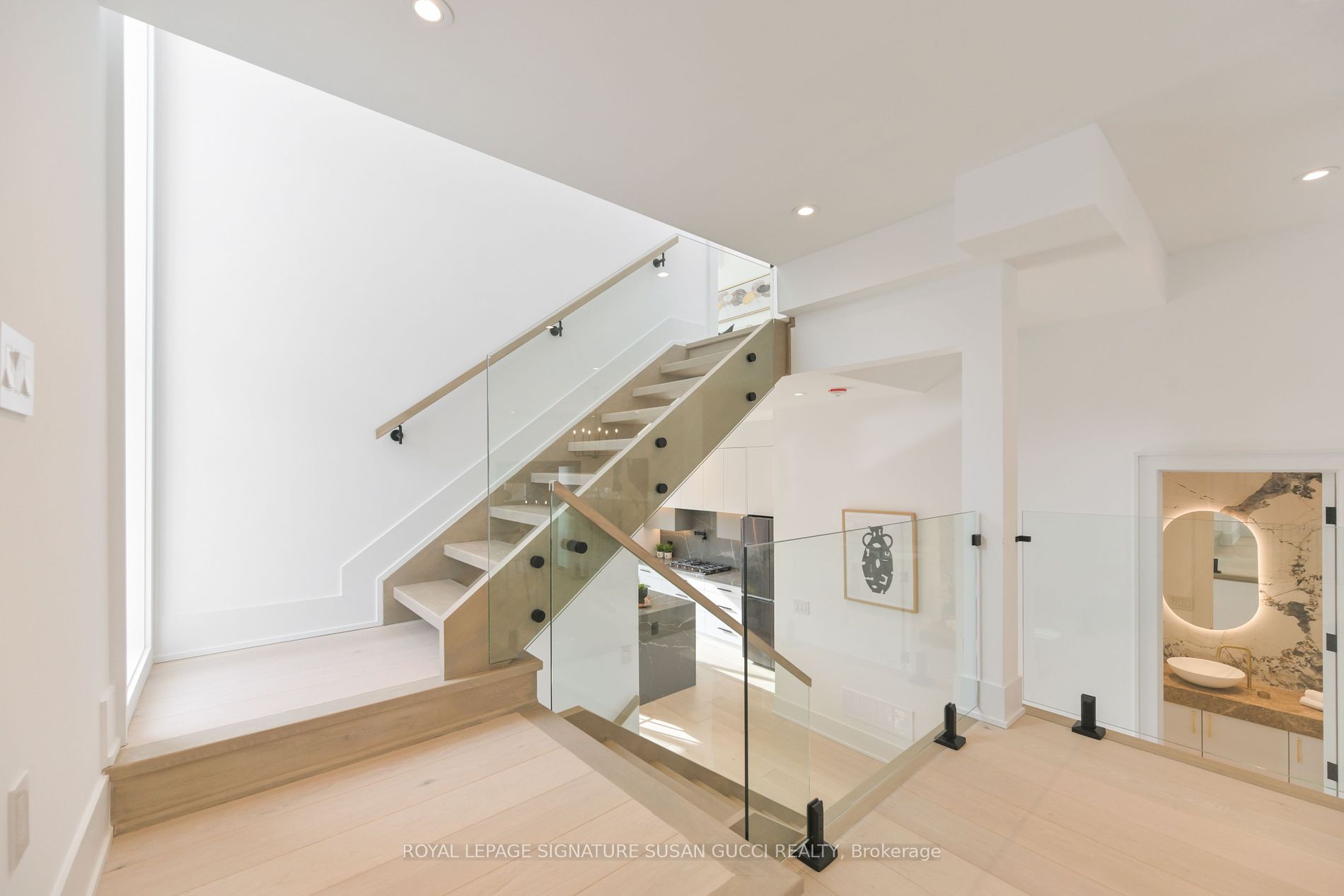 6 Doris Dr