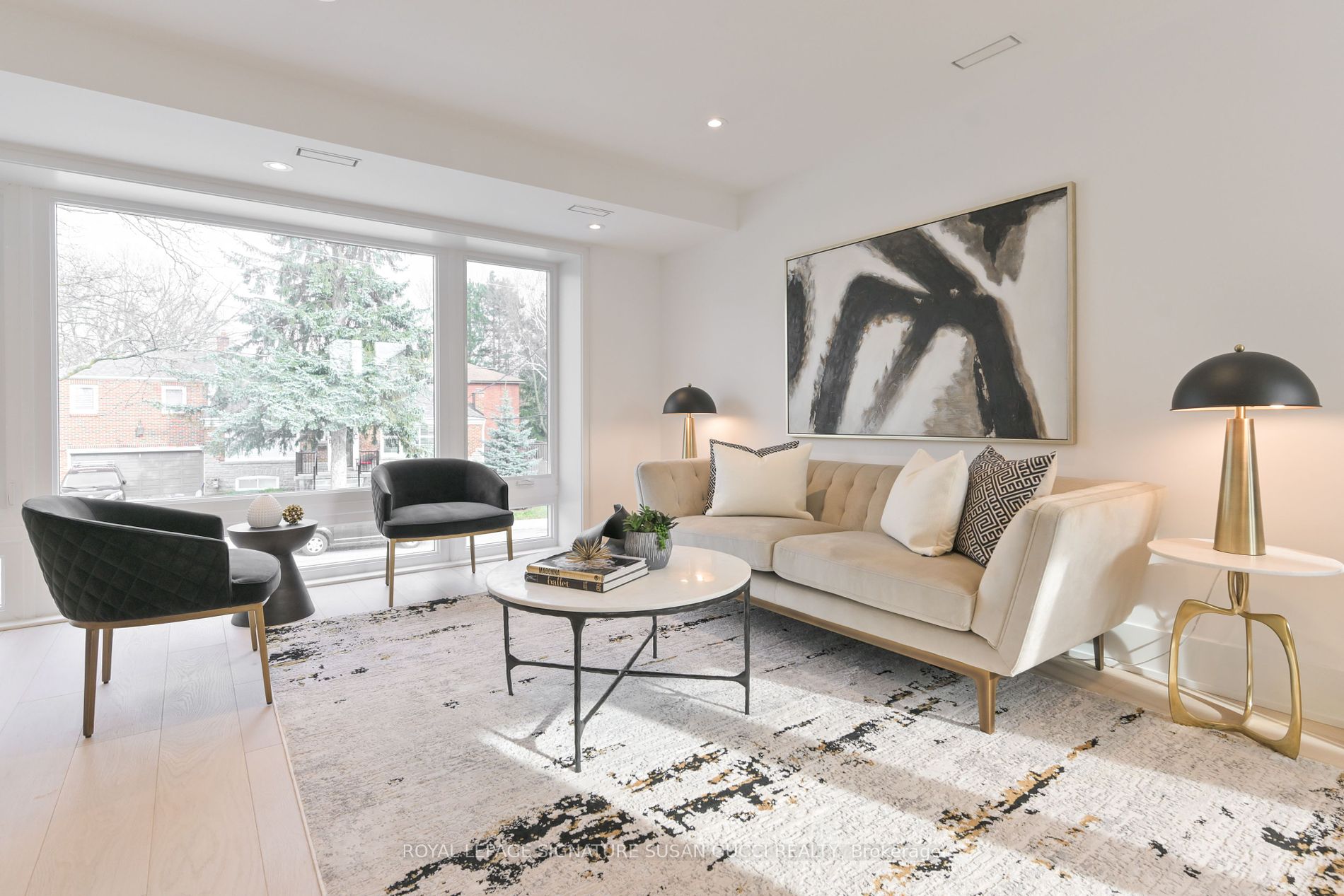6 Doris Dr