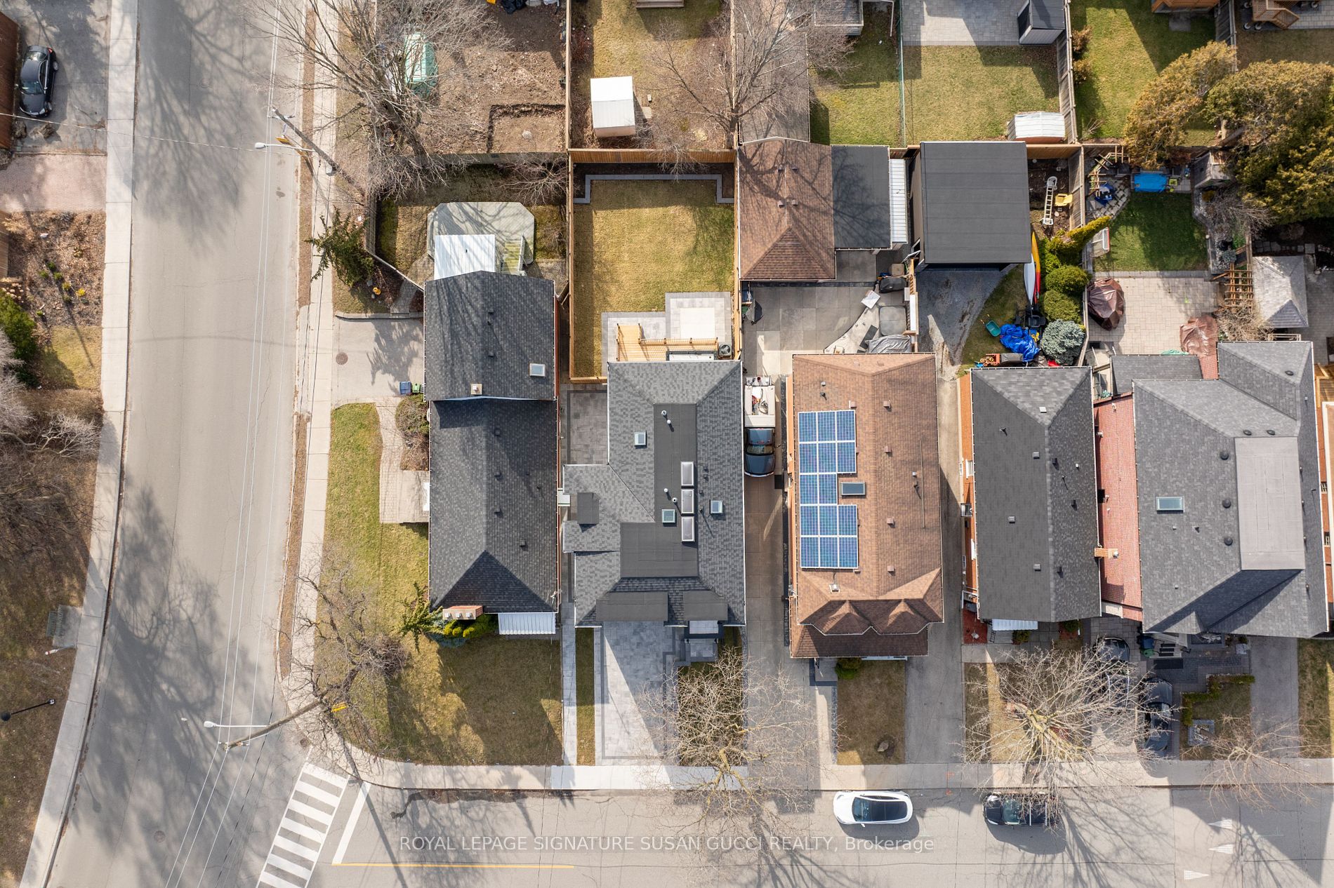 6 Doris Dr