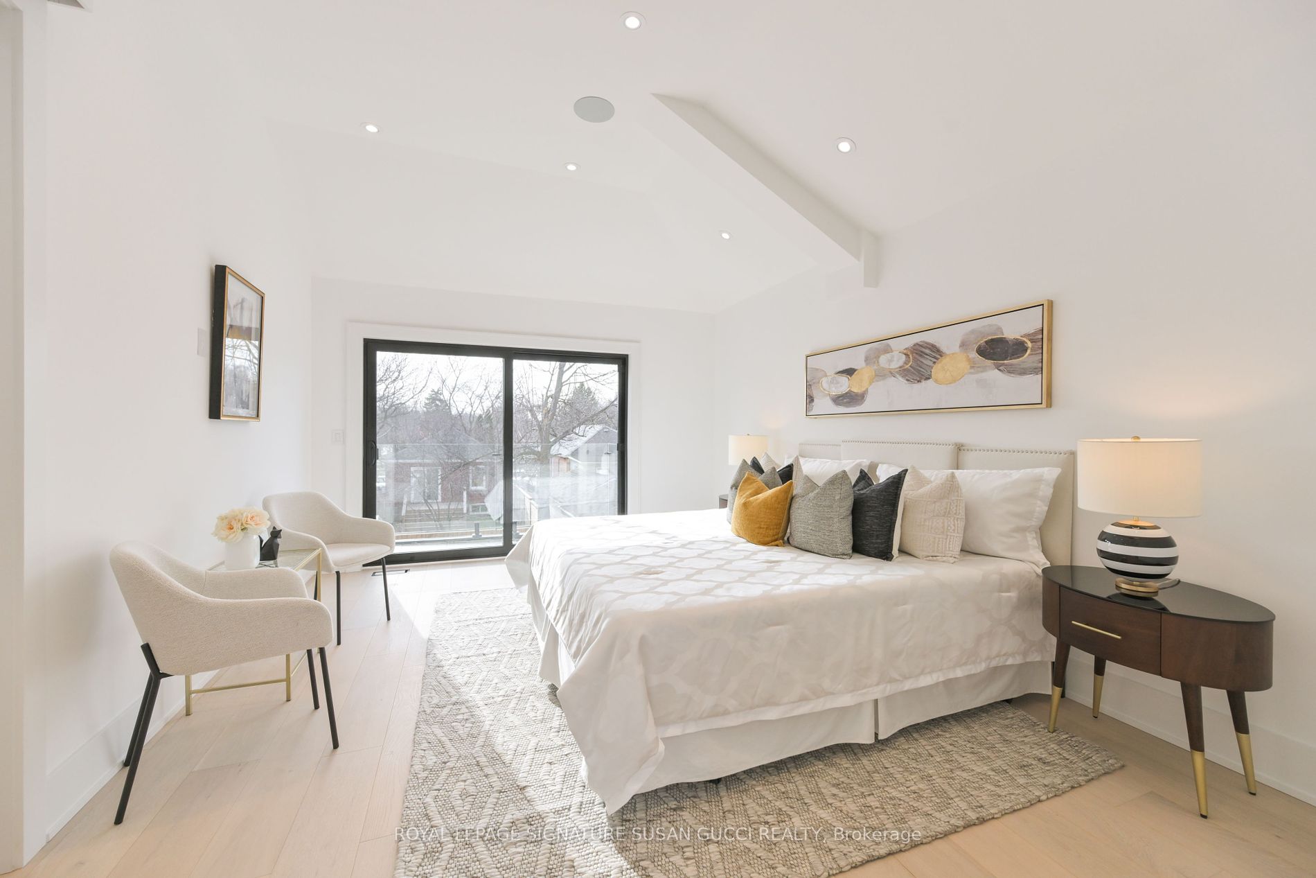 6 Doris Dr