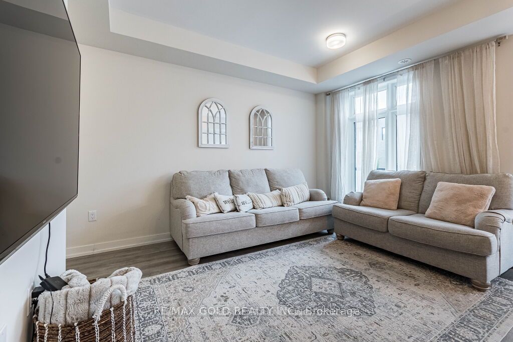 2550 Castlegate Crossing, #220