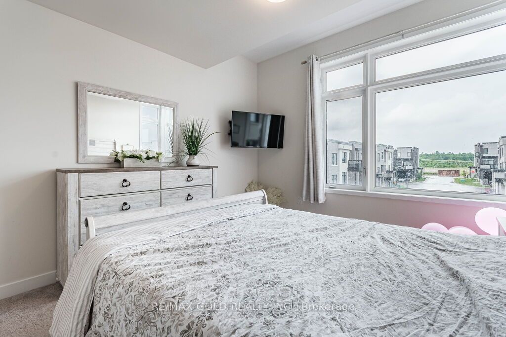 2550 Castlegate Crossing, #220