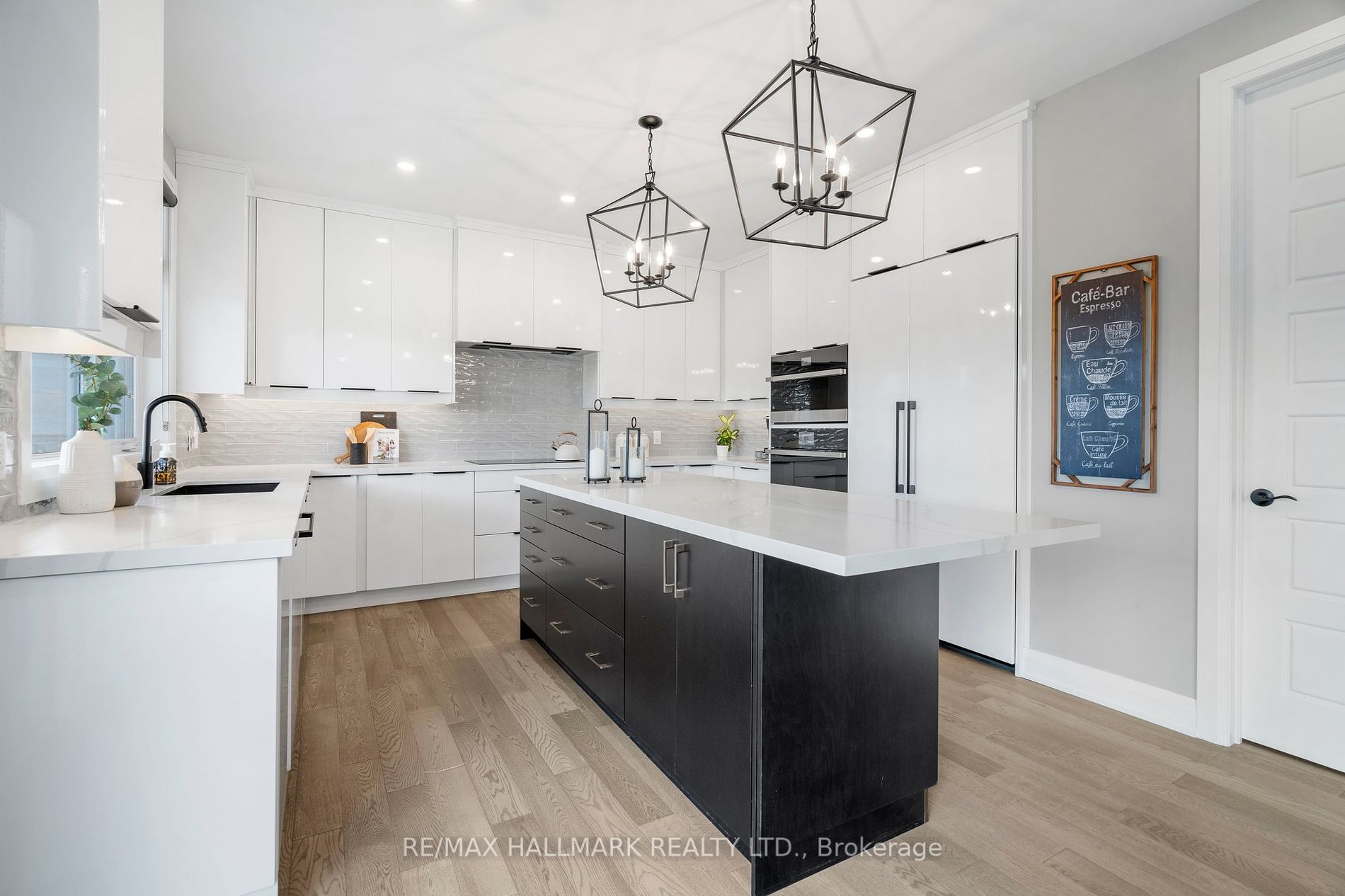 51 Charles Tilley Cres
