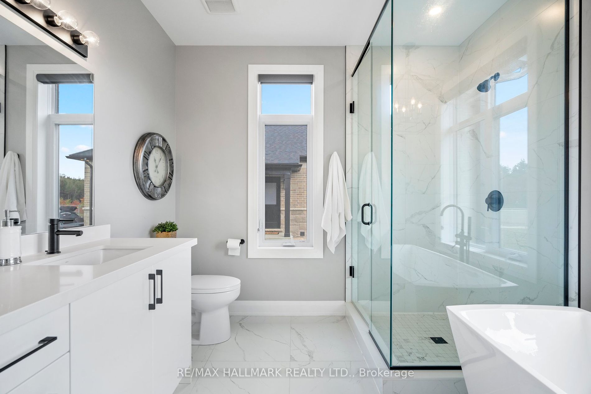 51 Charles Tilley Cres