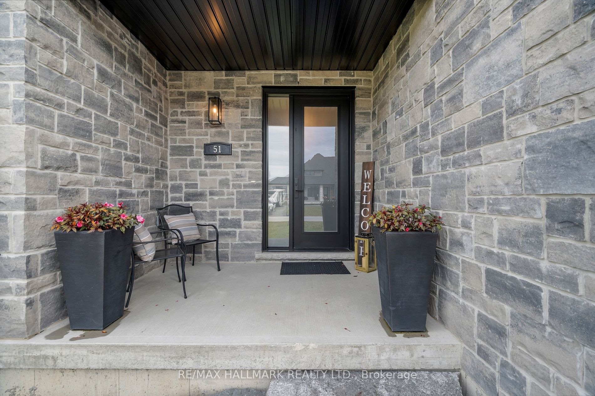 51 Charles Tilley Cres