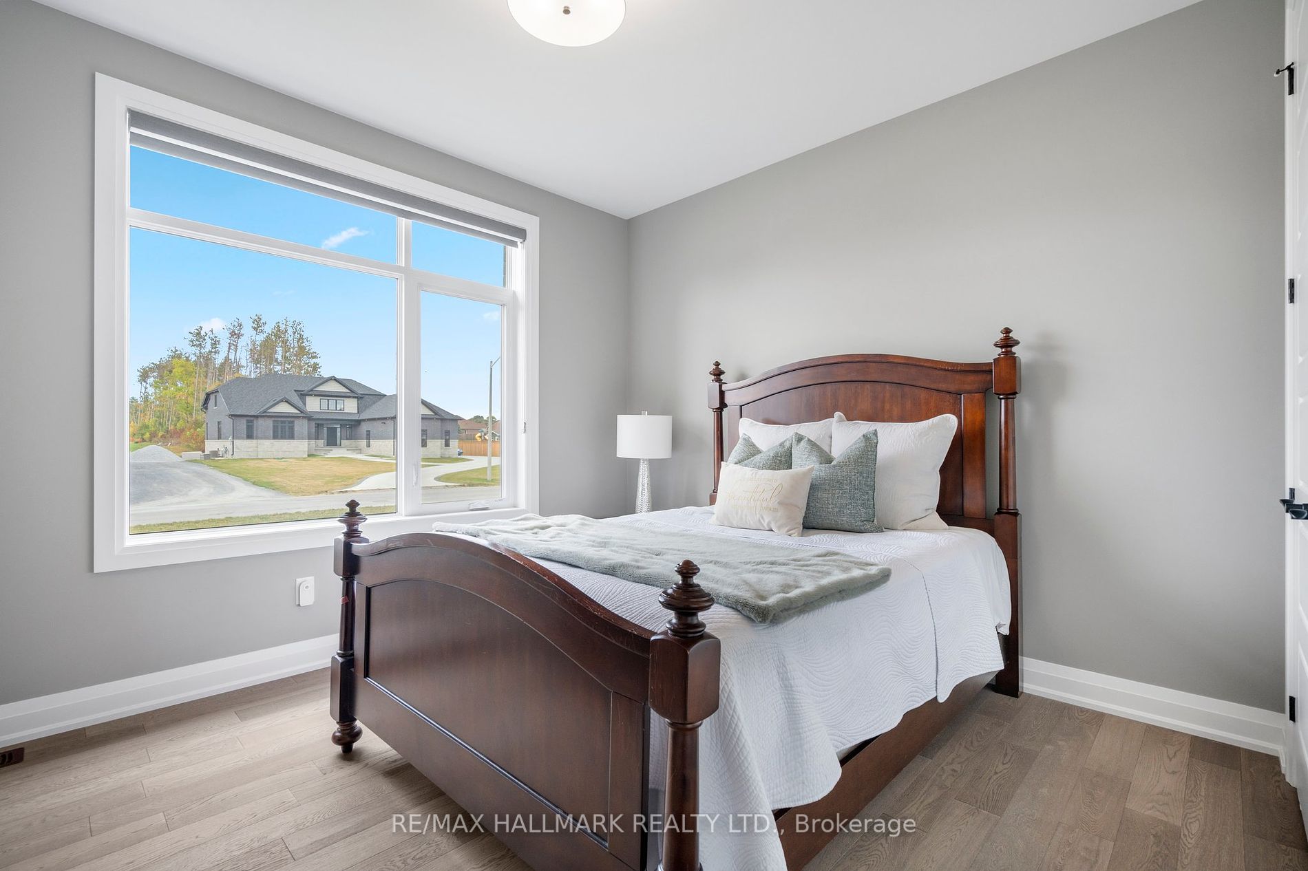 51 Charles Tilley Cres