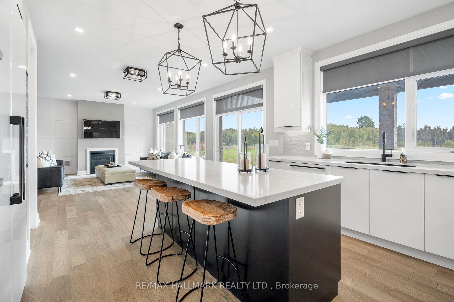 51 Charles Tilley Cres