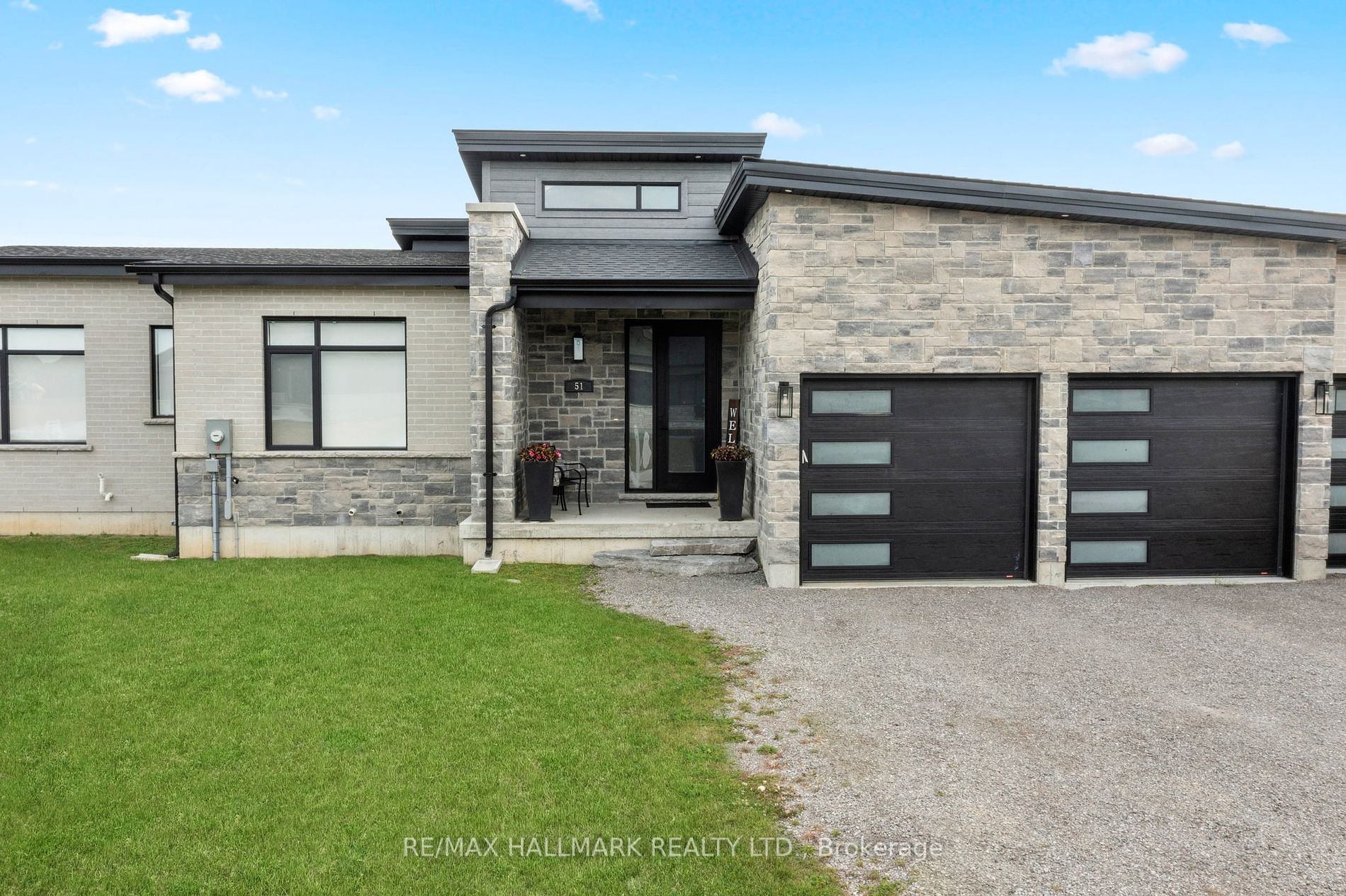 51 Charles Tilley Cres