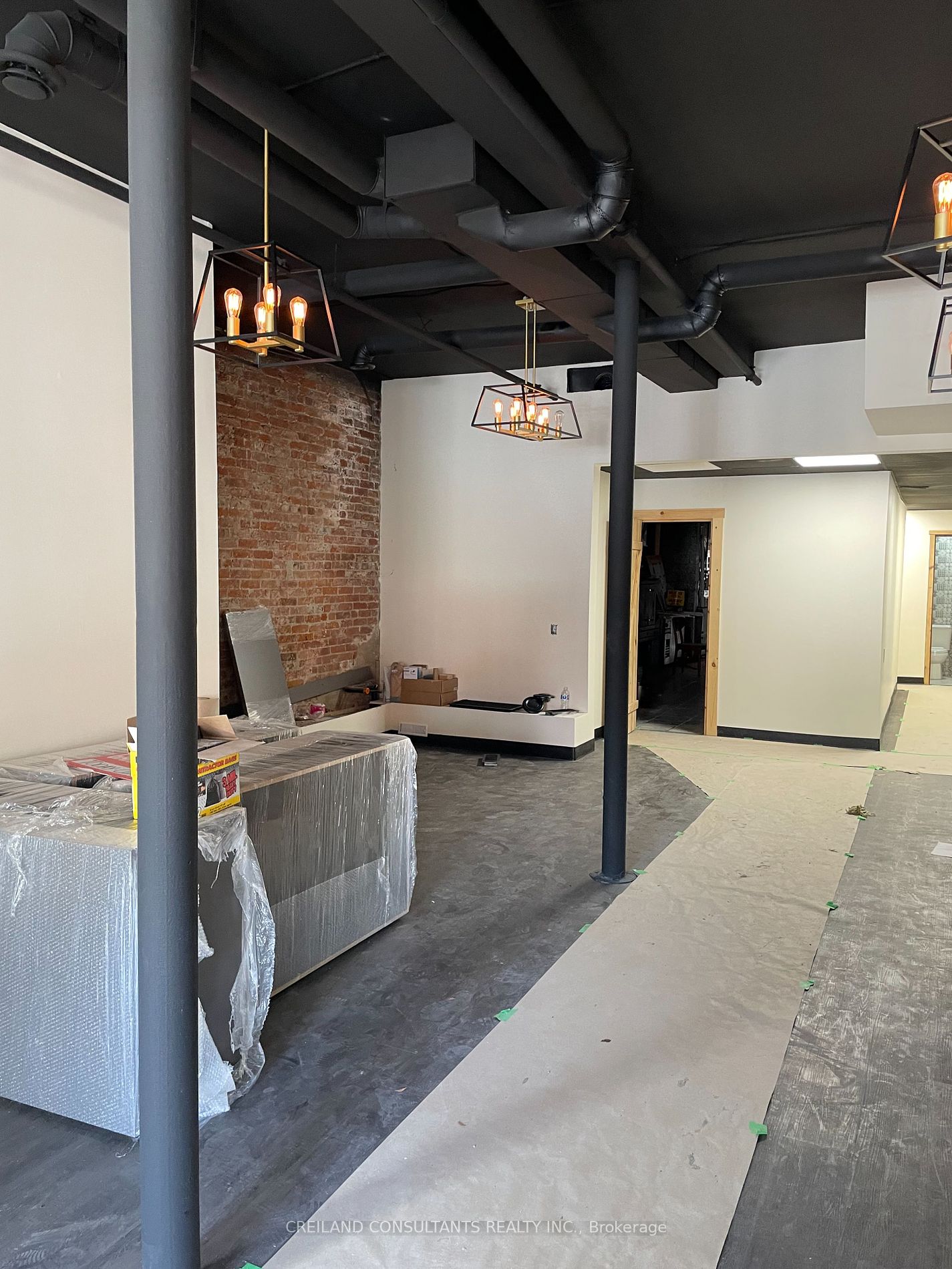 5304 Main St