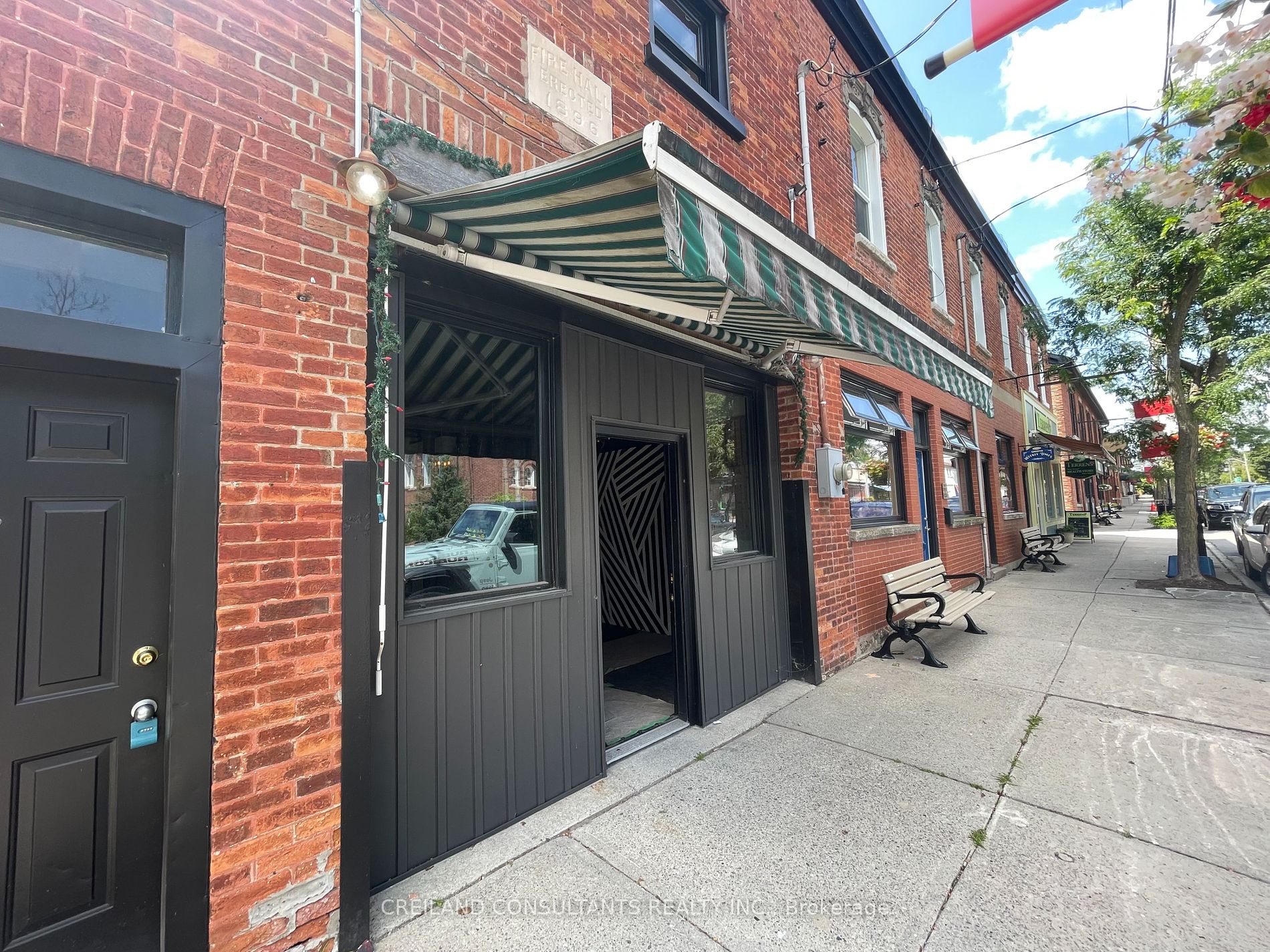5304 Main St