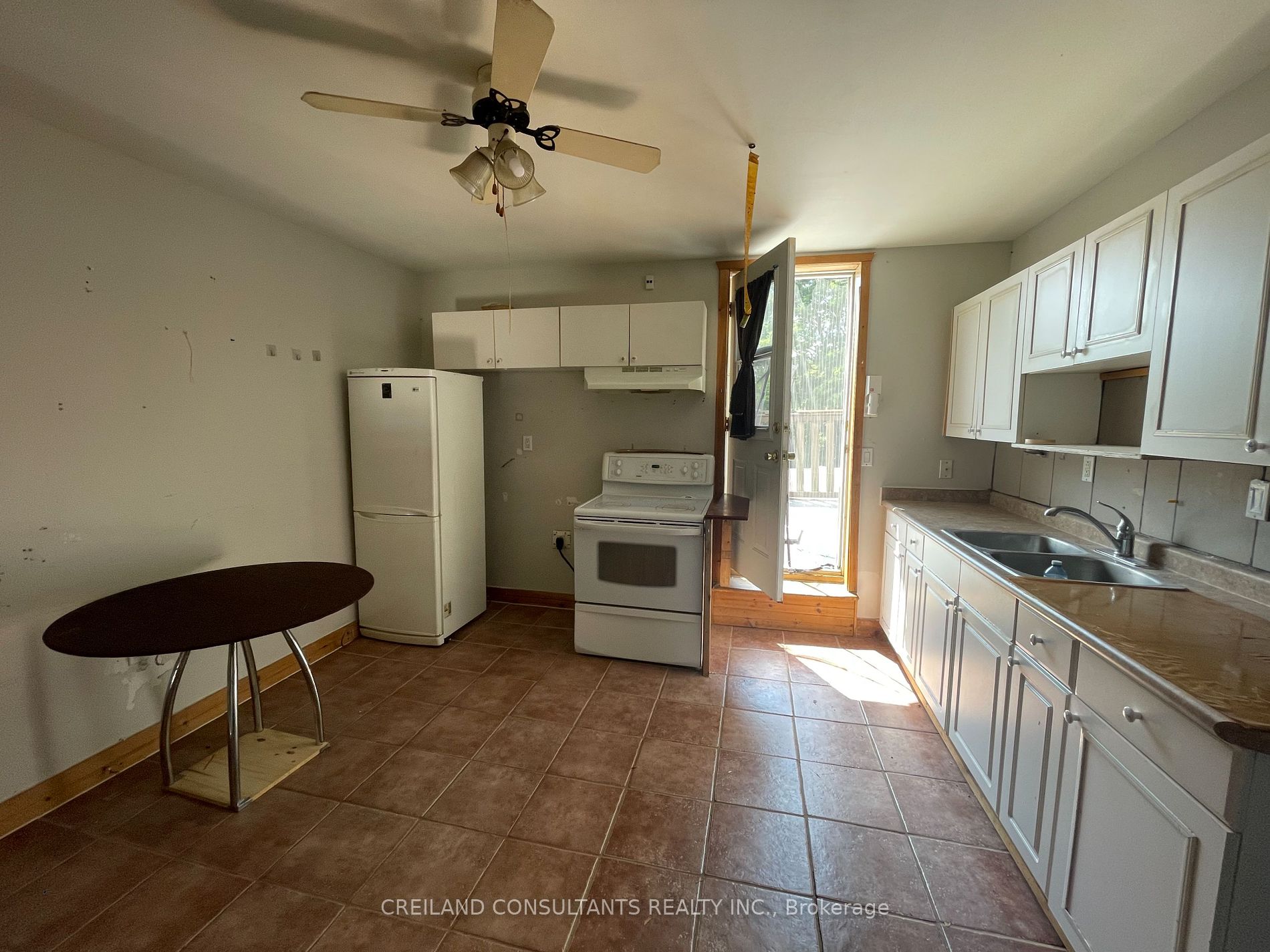 5304 Main St