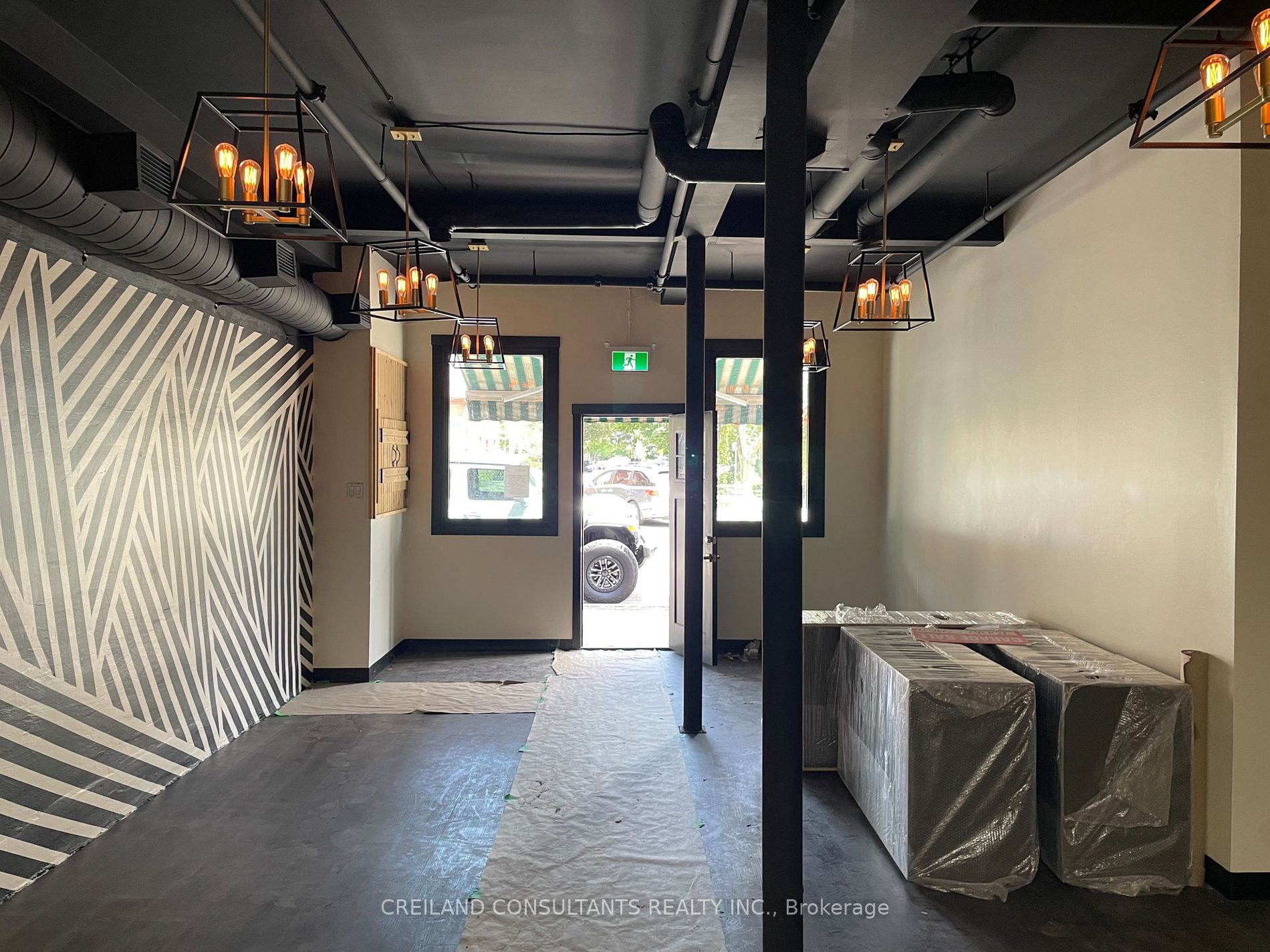 5304 Main St