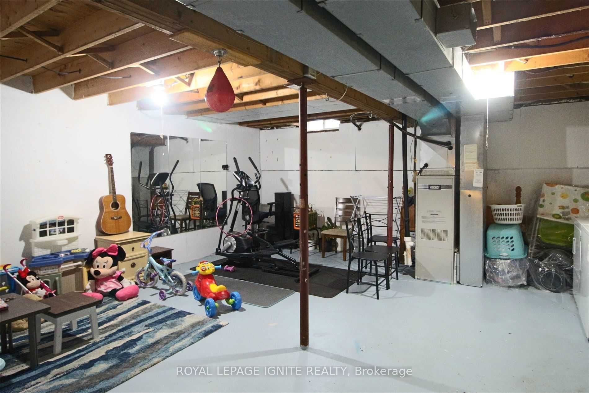 31 Parker Cres, #17