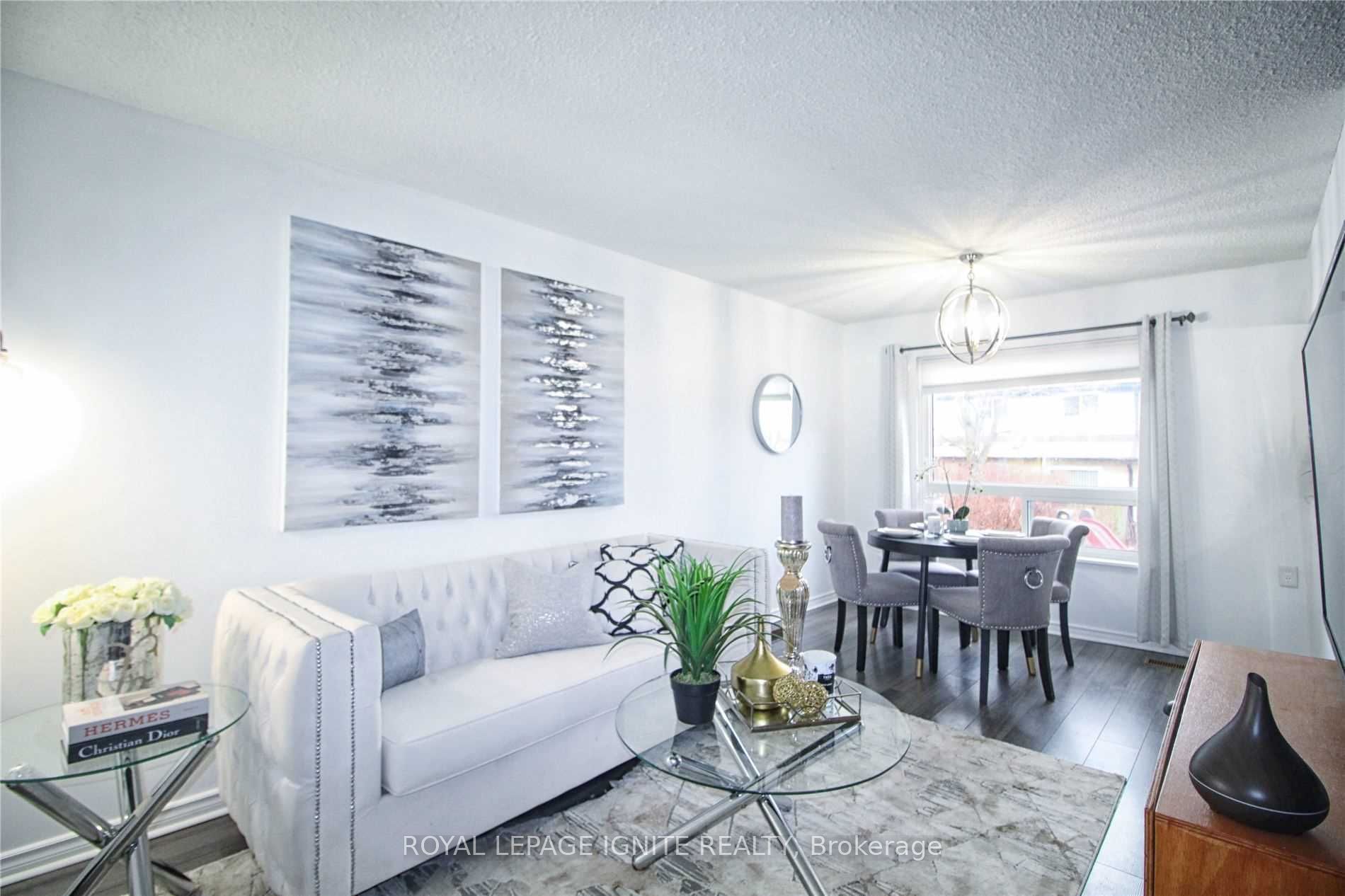 31 Parker Cres, #17