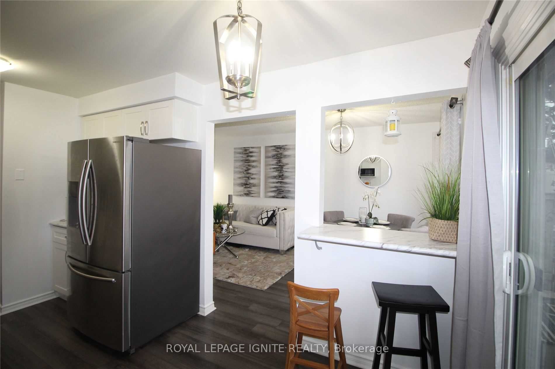 31 Parker Cres, #17