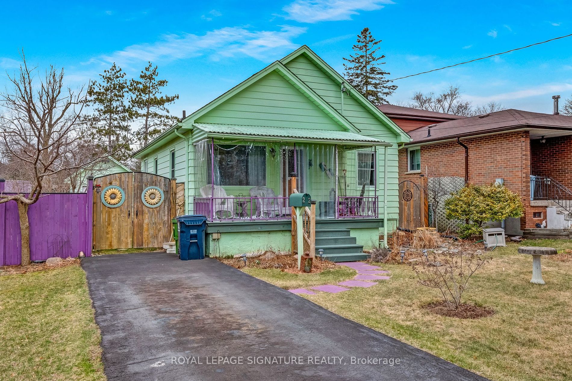 22 Westcroft Dr