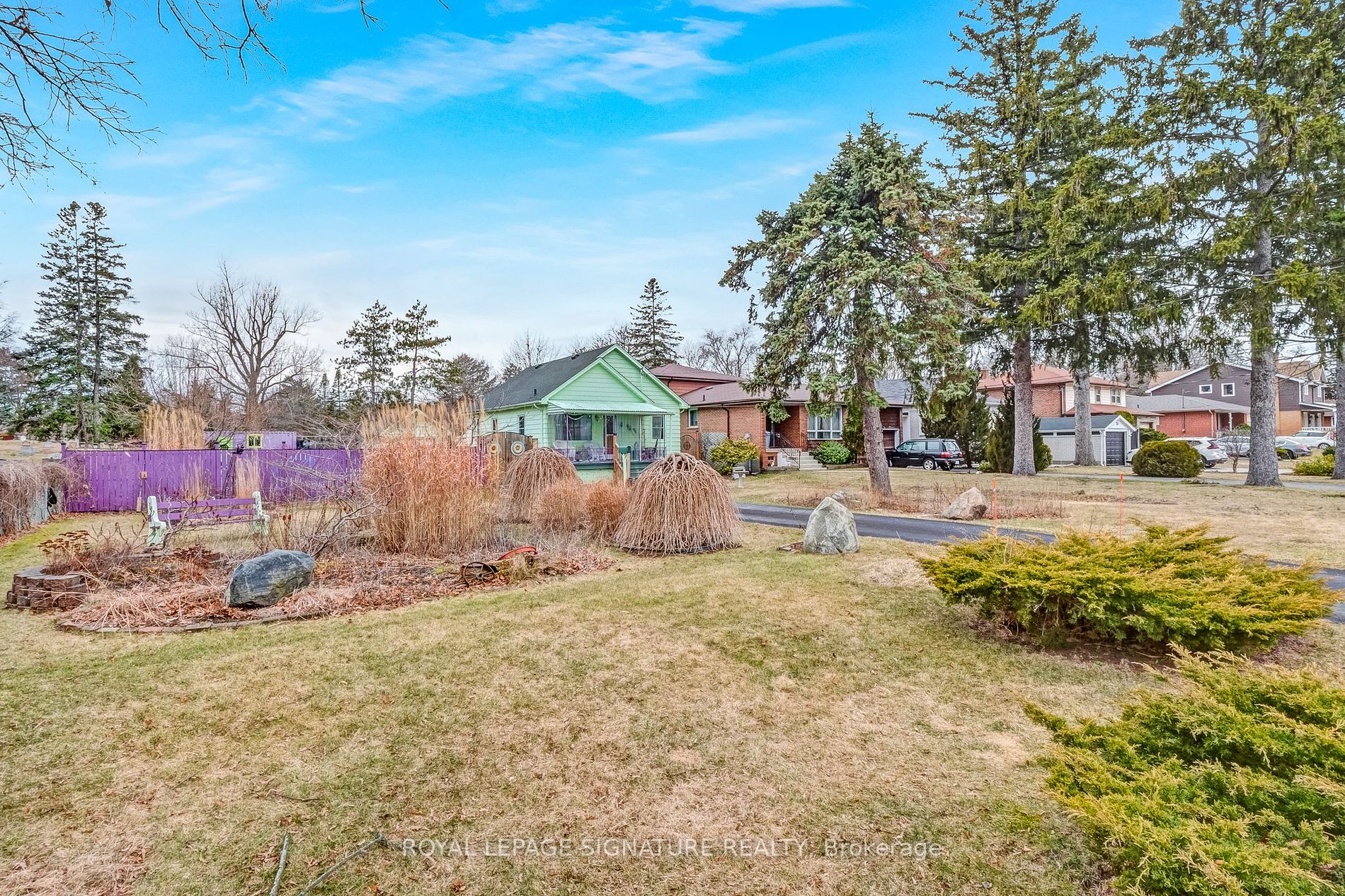 22 Westcroft Dr