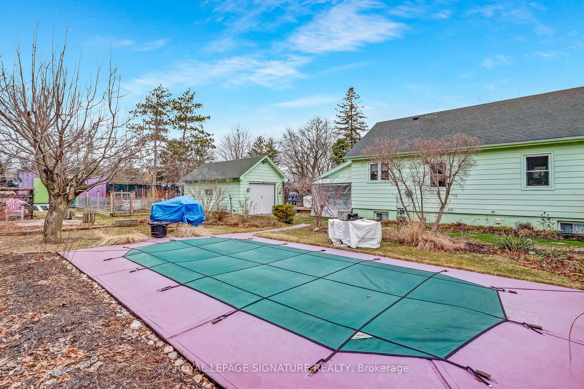 22 Westcroft Dr
