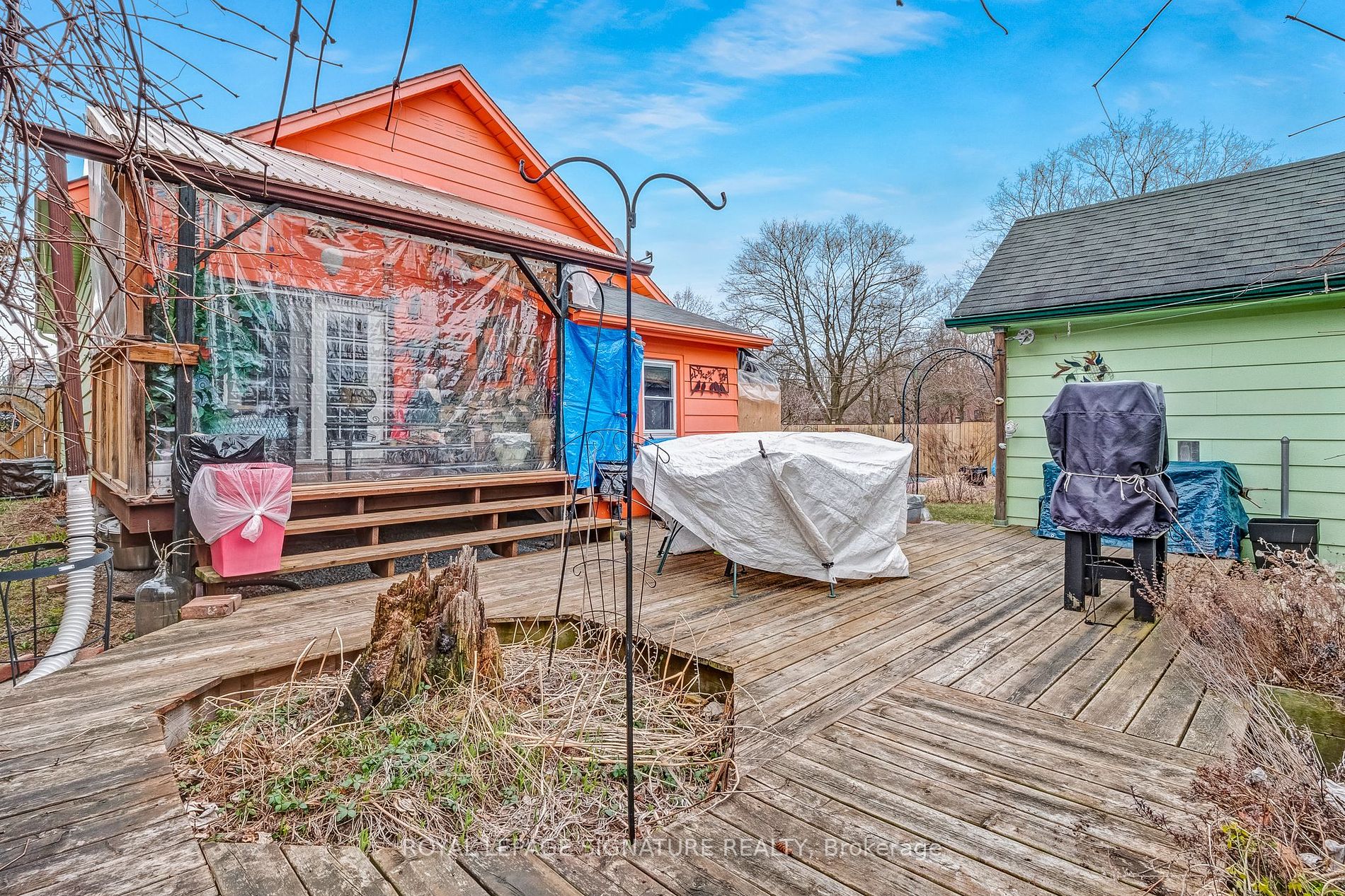 22 Westcroft Dr