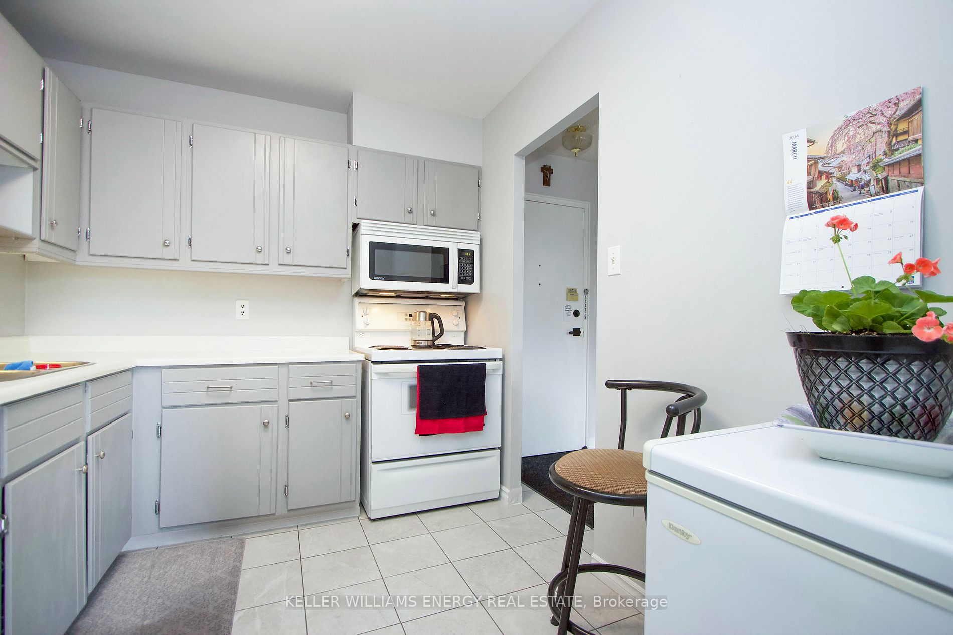 131 Taunton Road E #204