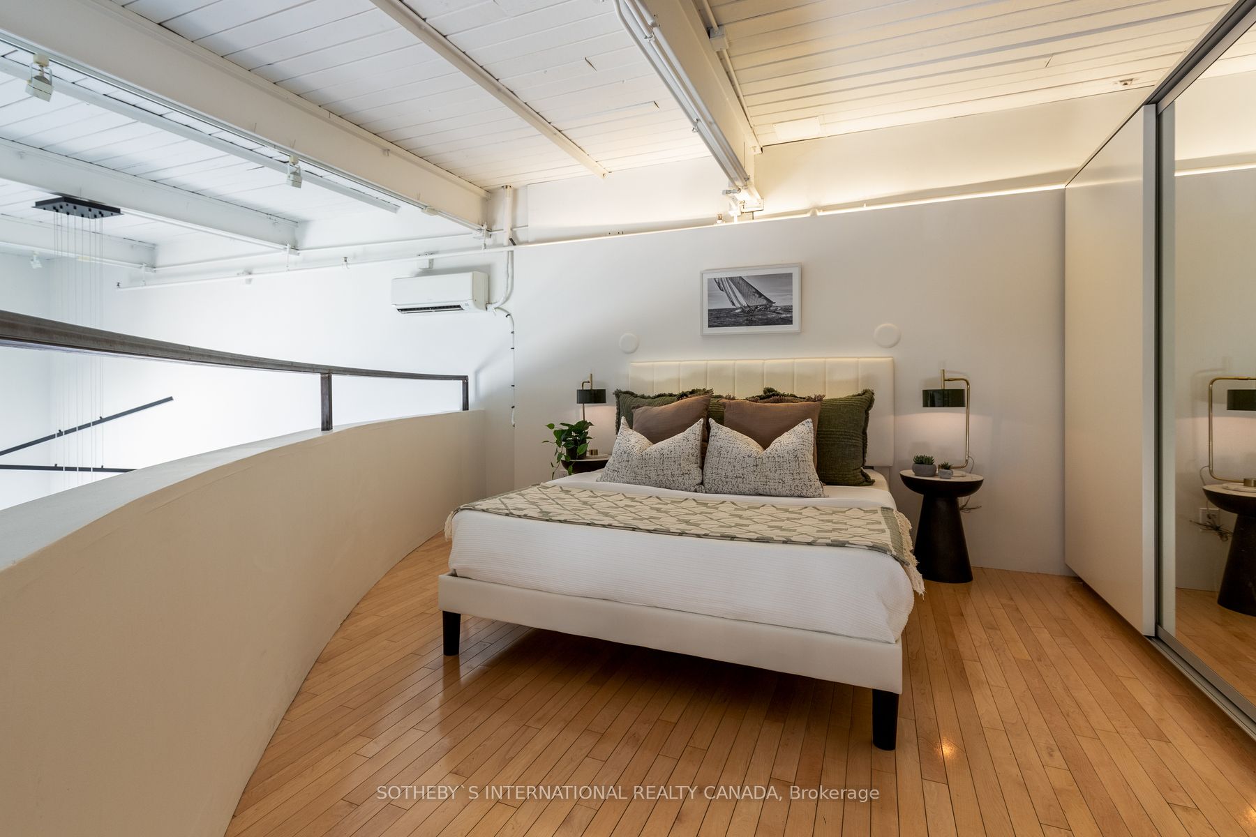 1173 Dundas Street E, #216