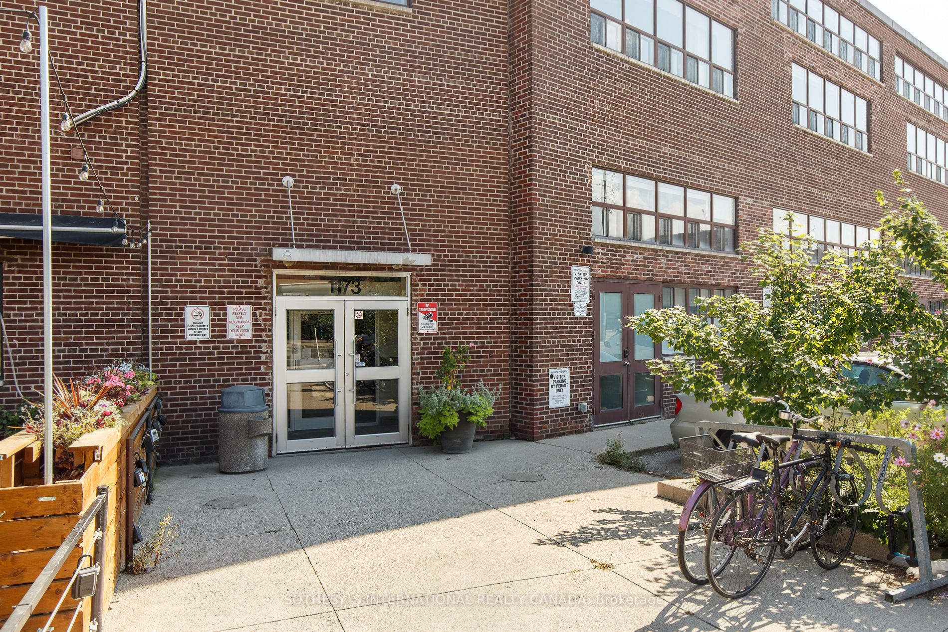 1173 Dundas Street E, #216