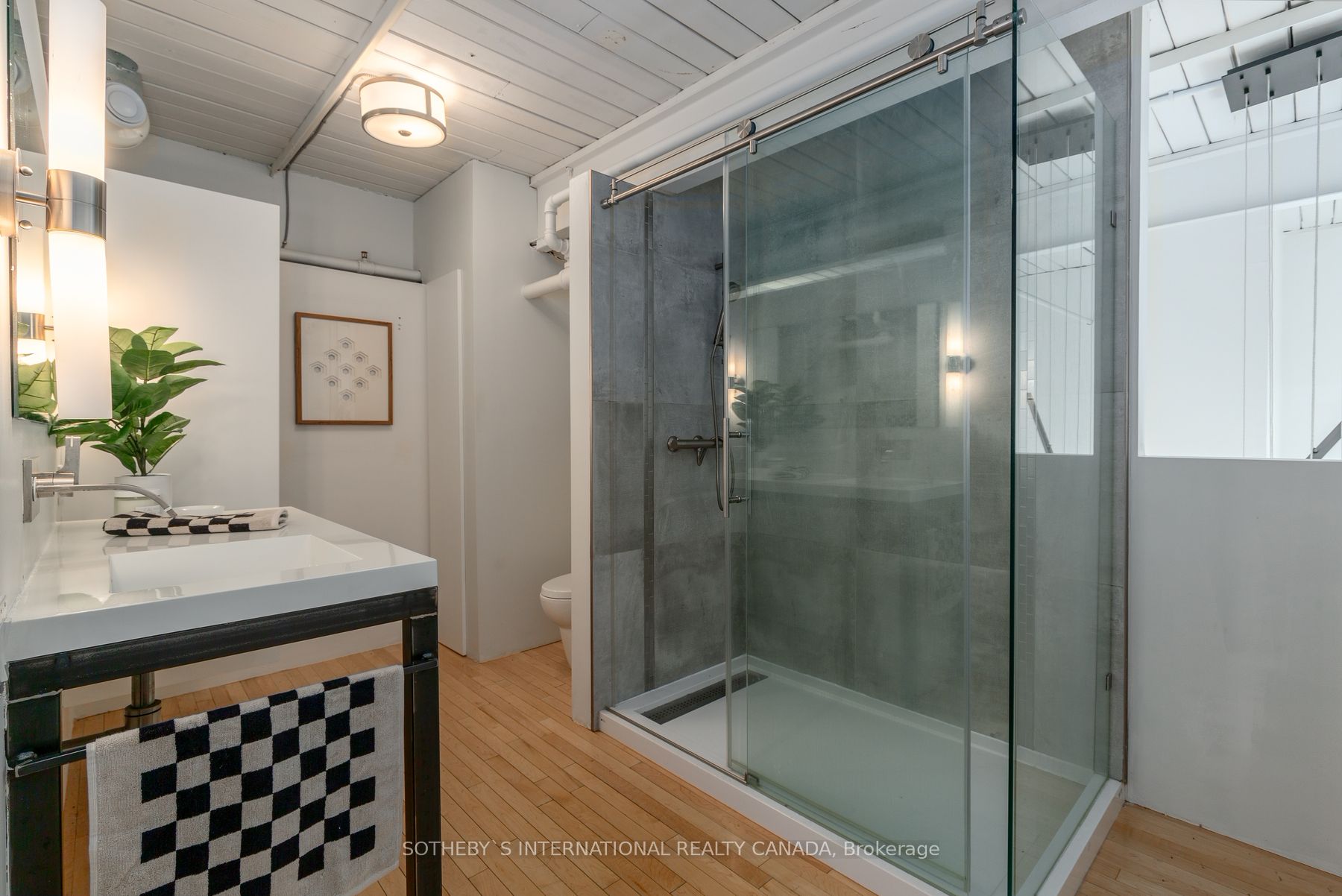1173 Dundas Street E, #216