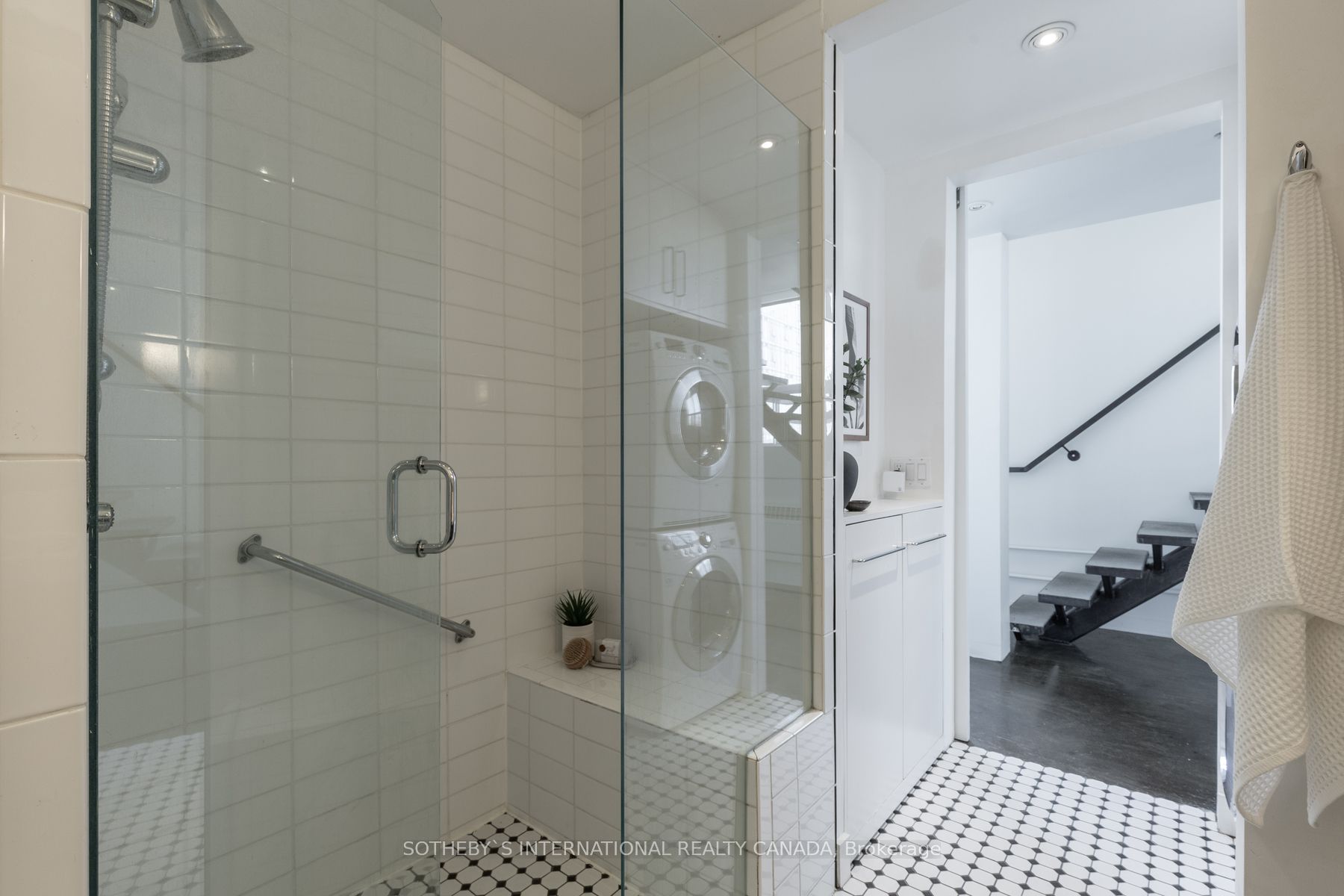 1173 Dundas Street E, #216