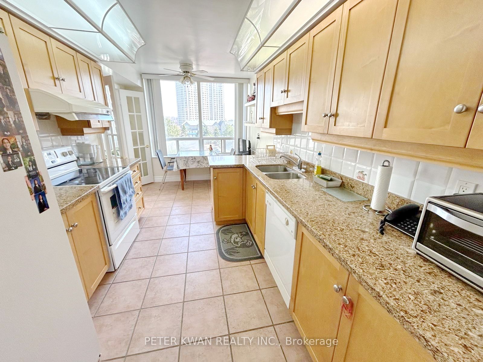 138 Bonis Ave, #618