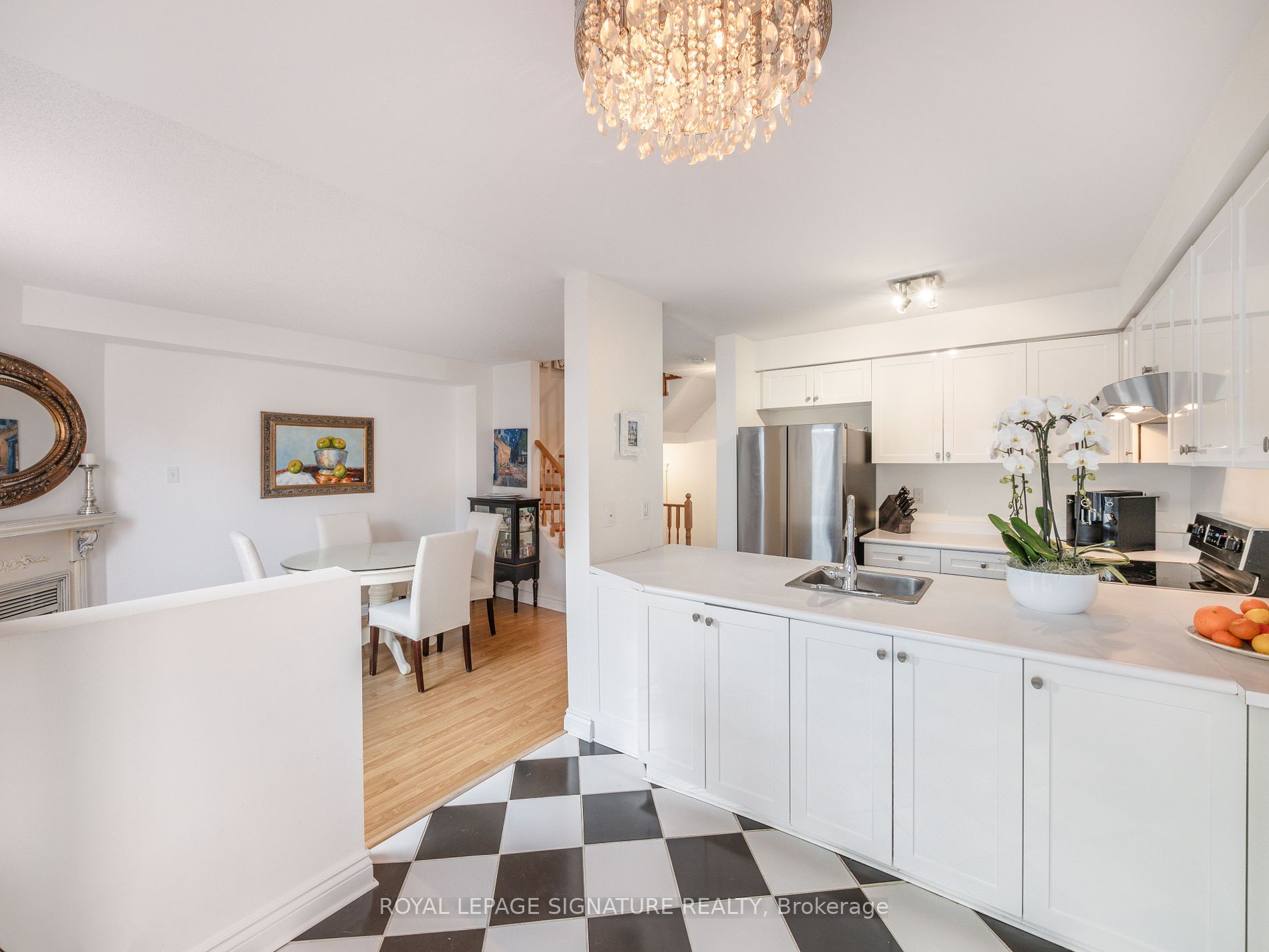 6 Twigg Dr