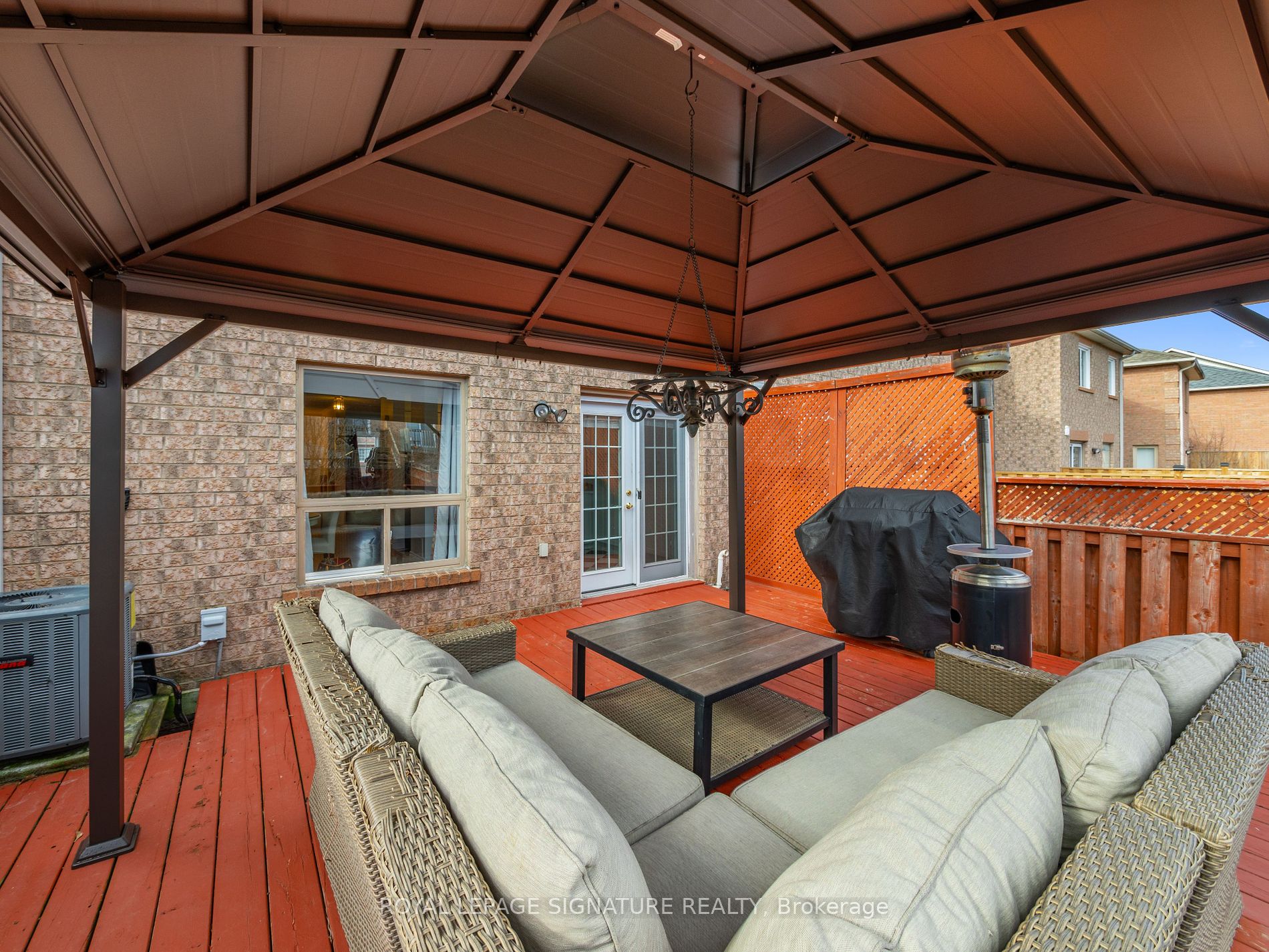 6 Twigg Dr