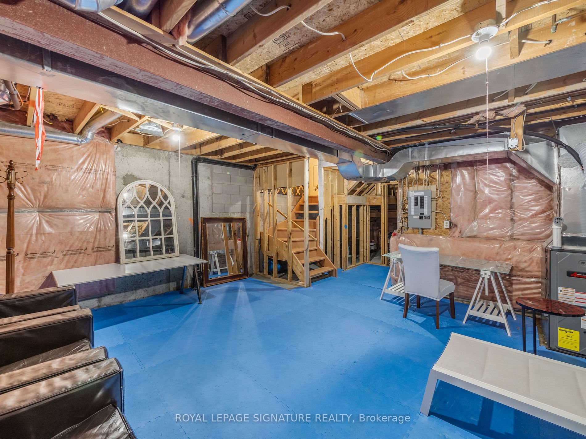 6 Twigg Dr