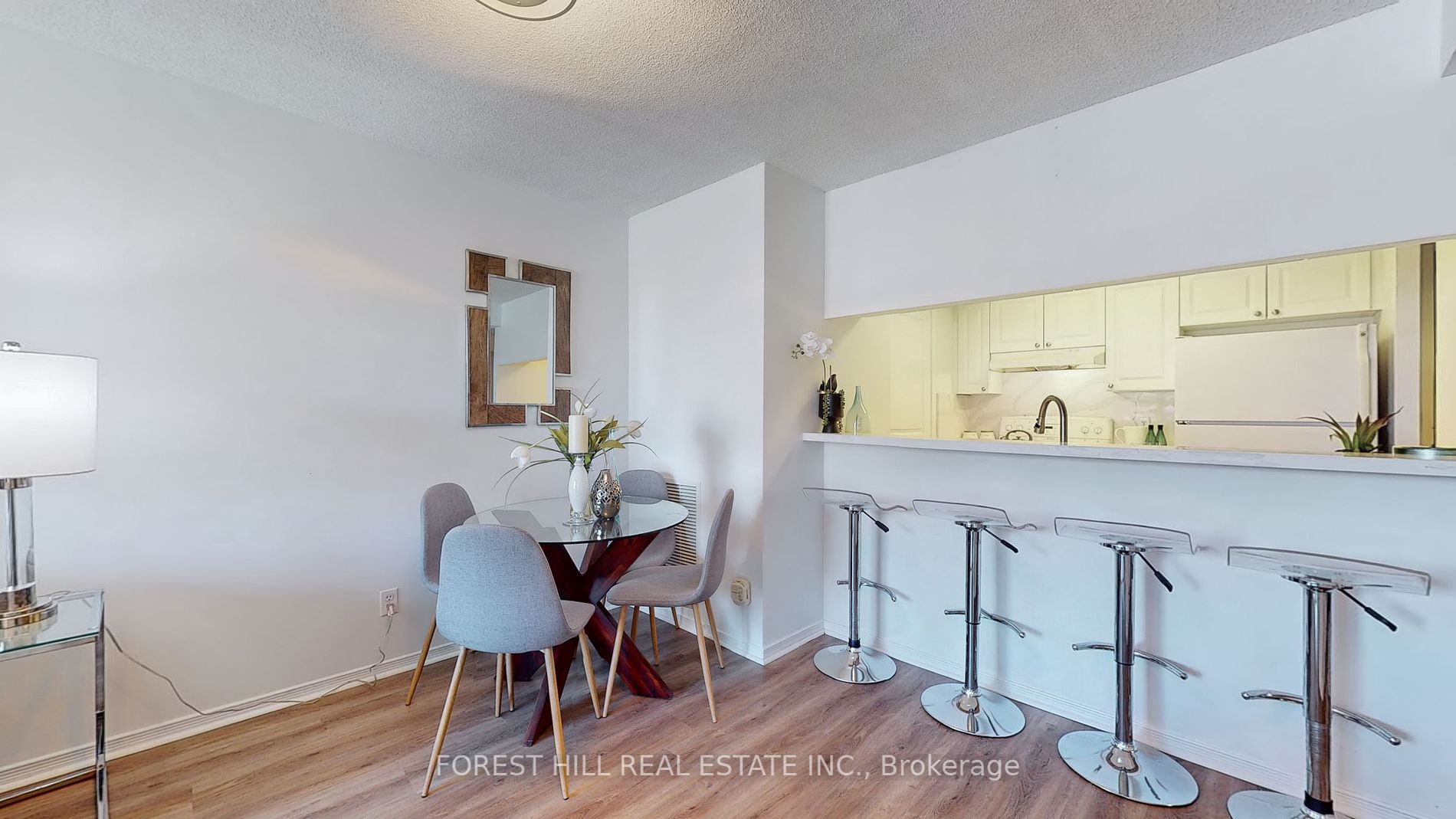 1765 Queen St E, #306