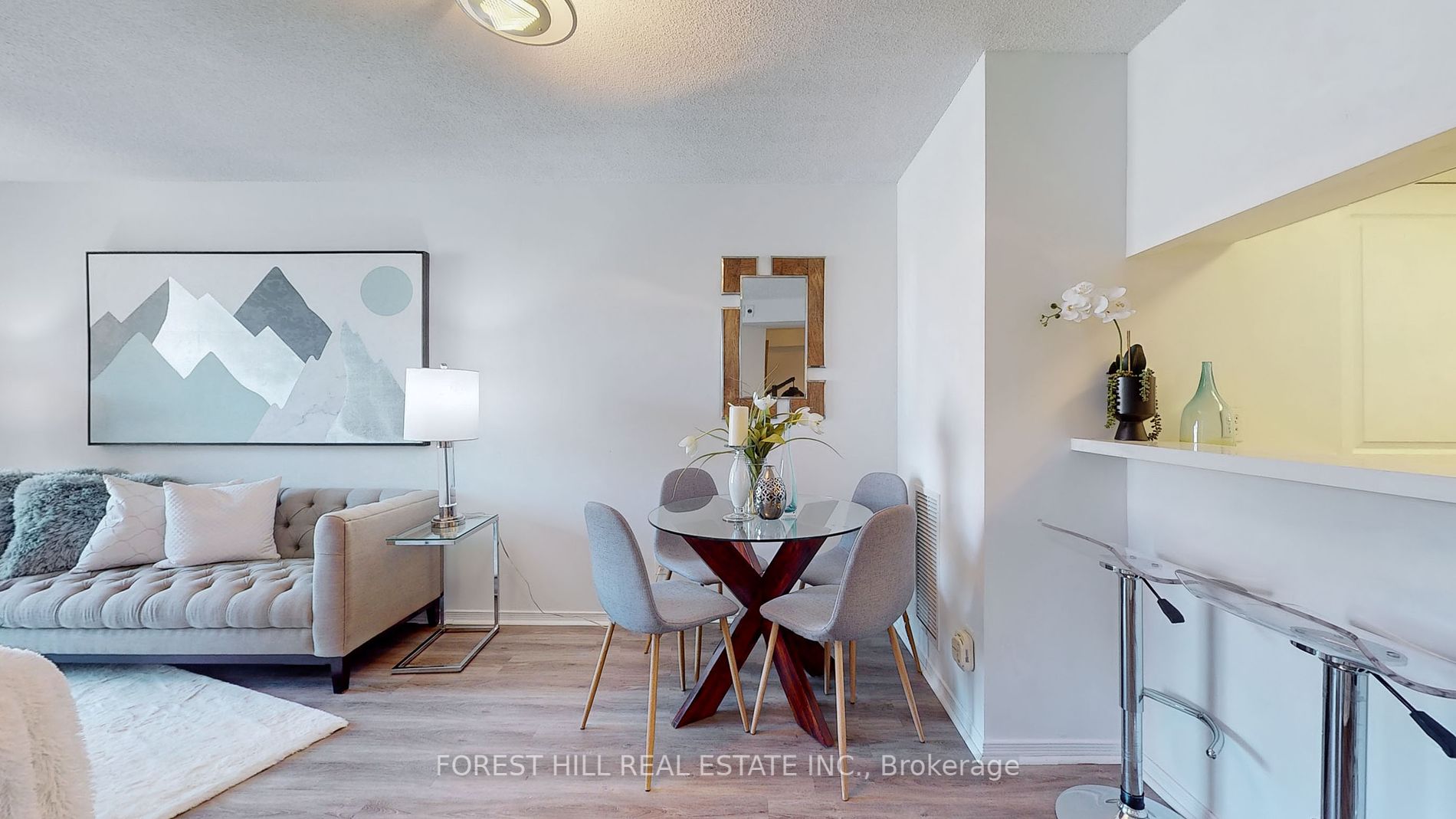 1765 Queen St E, #306