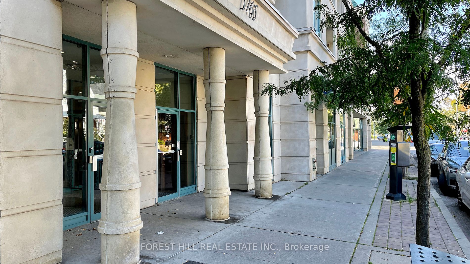 1765 Queen St E, #306