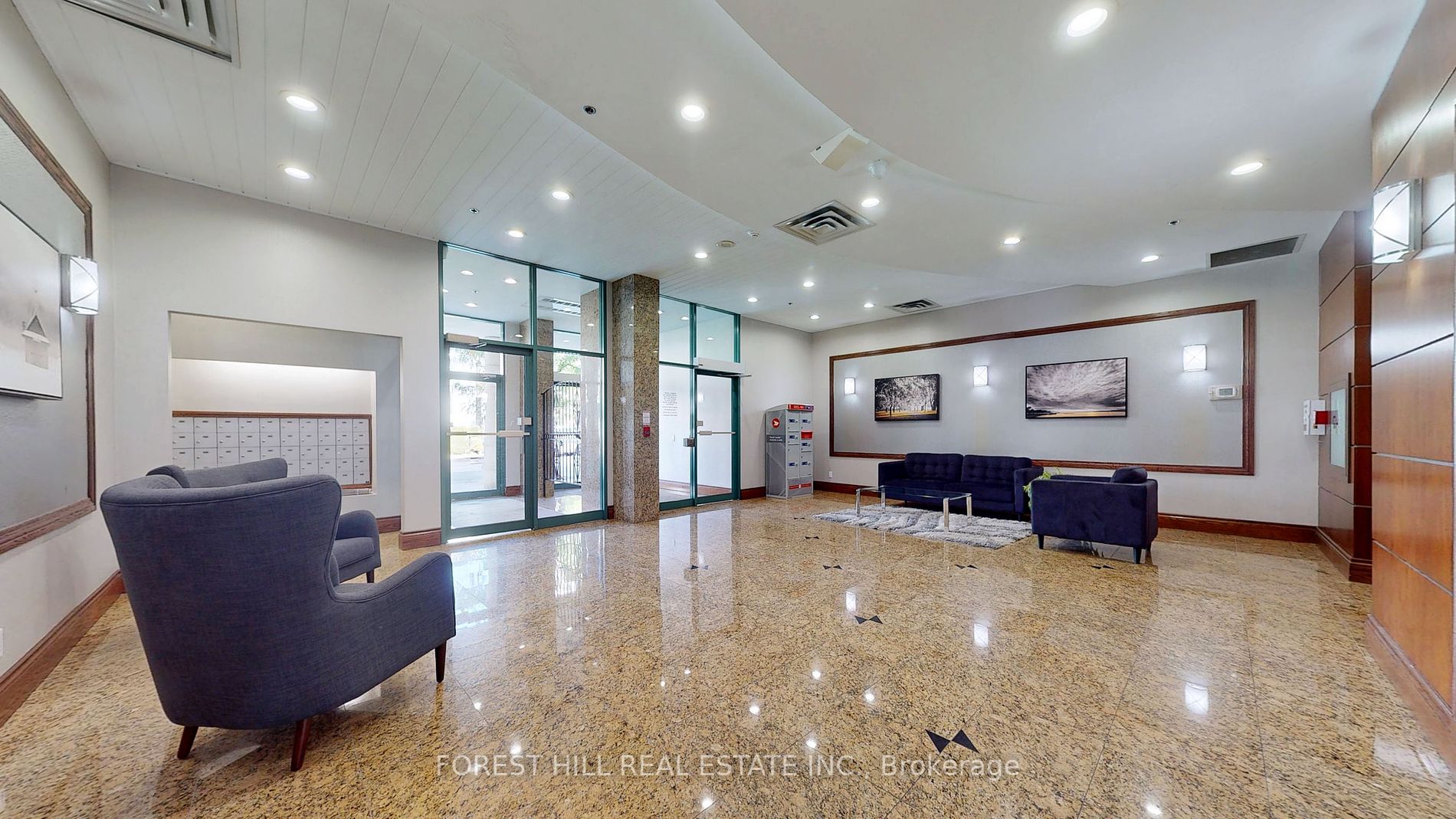 1765 Queen St E, #306