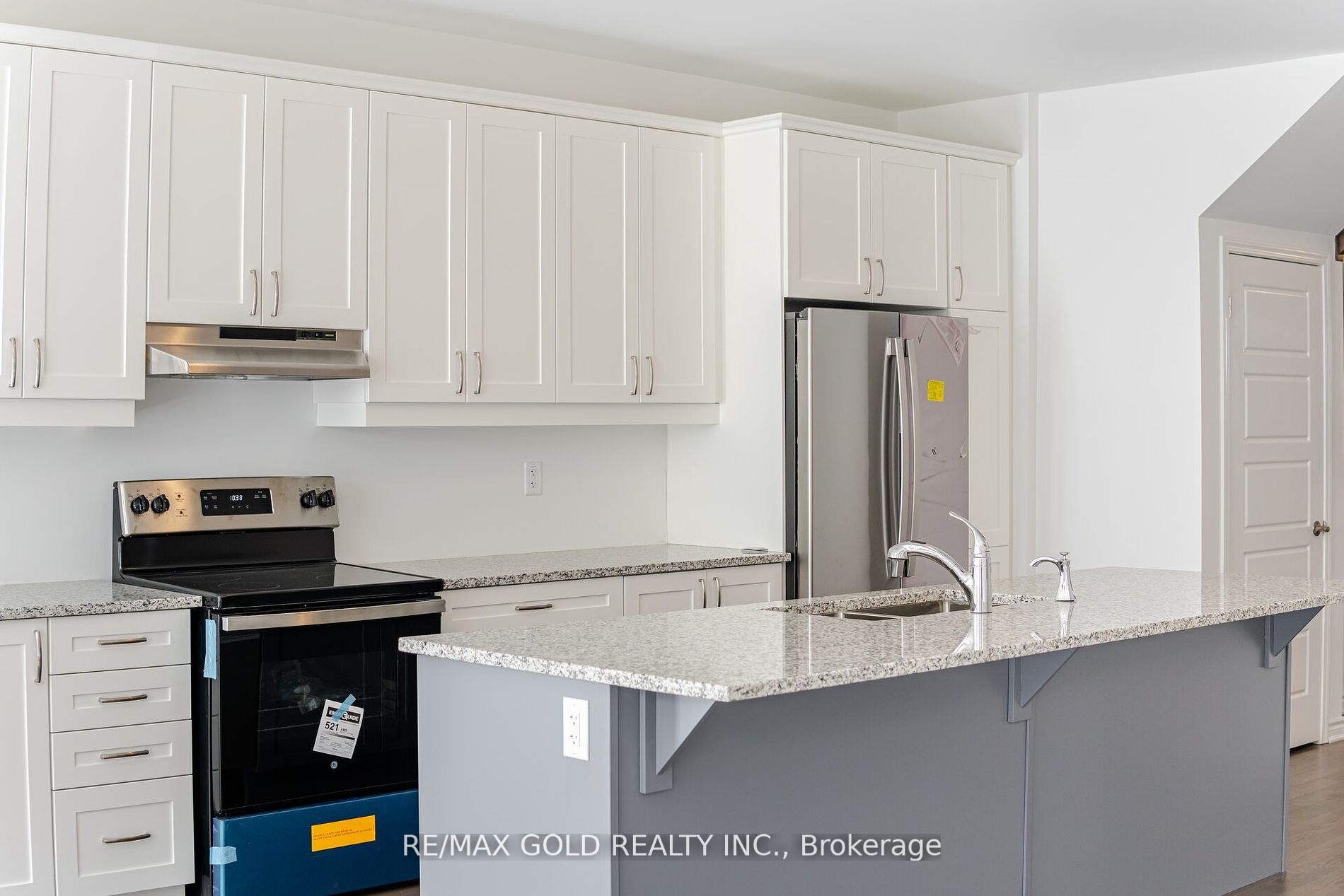 1582 Honey Locust Pl