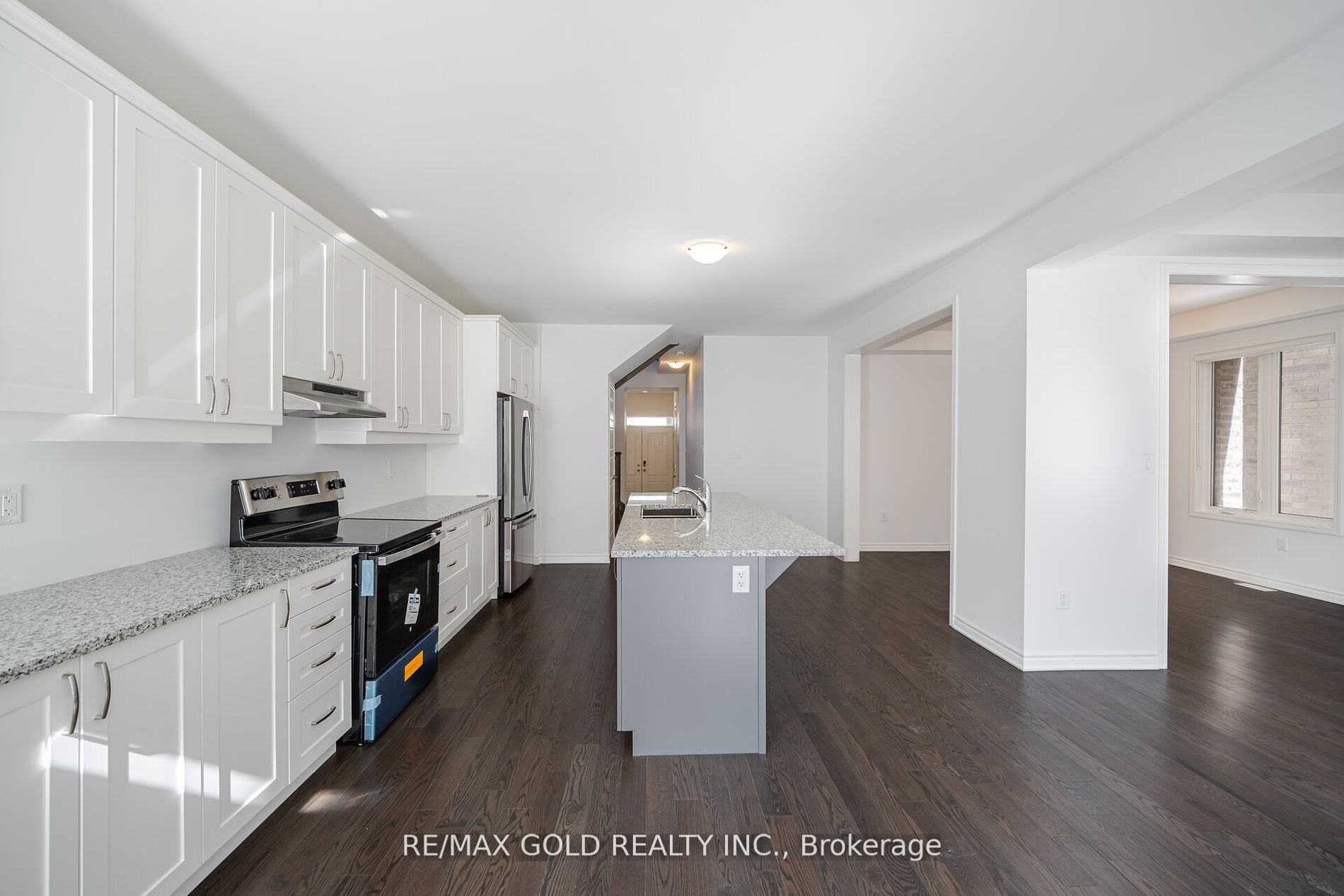 1582 Honey Locust Pl