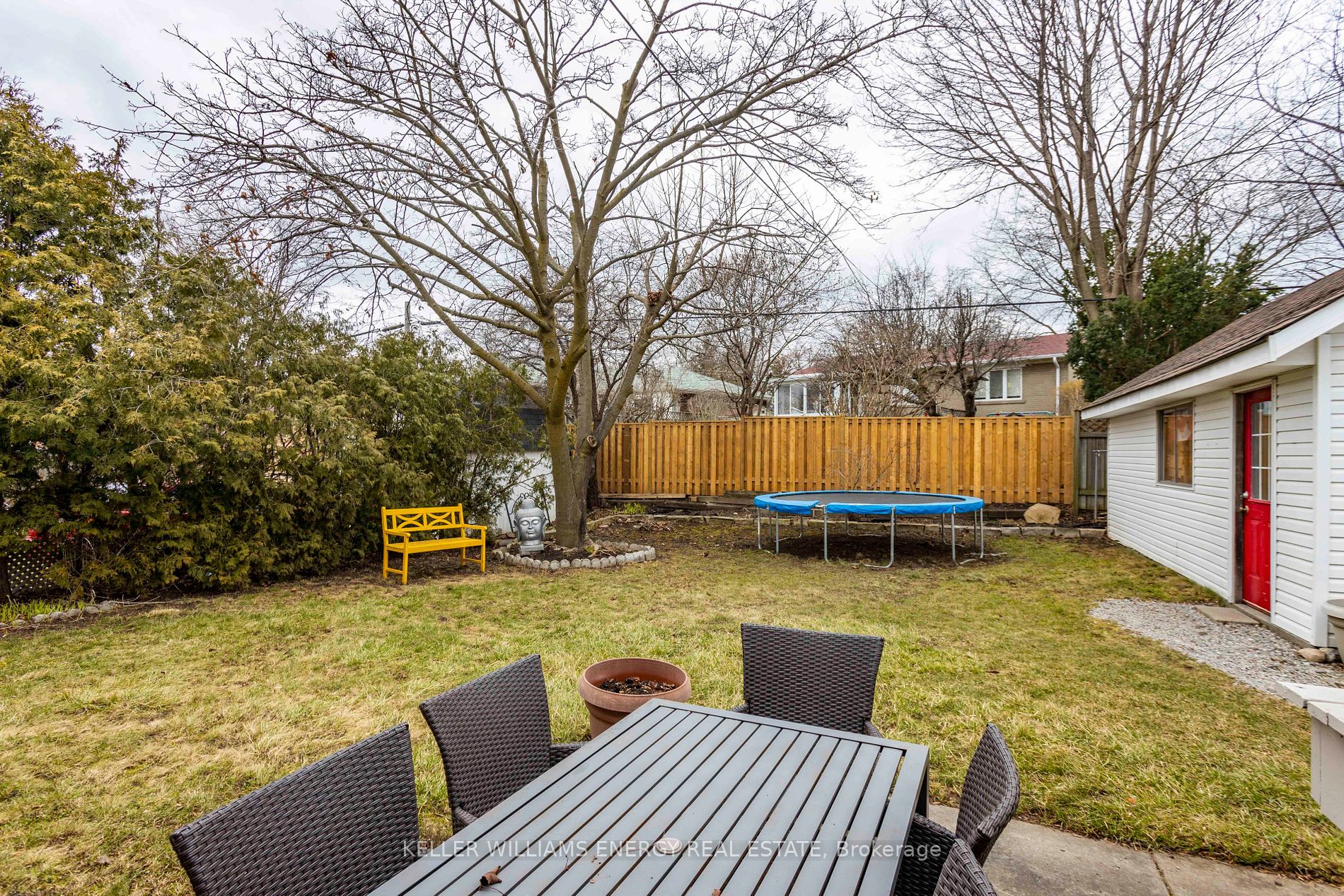924 Greenwood Cres