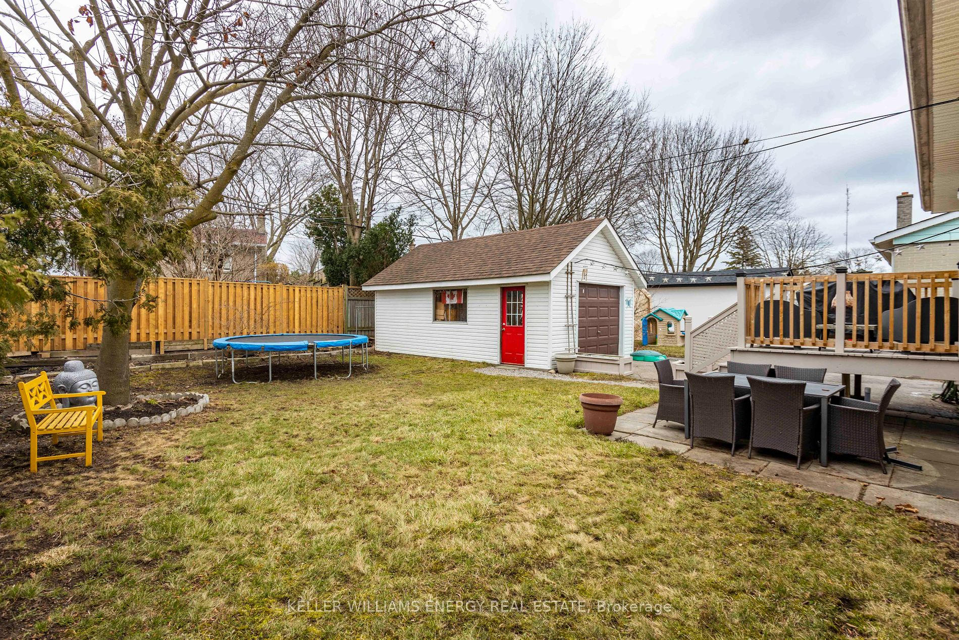 924 Greenwood Cres