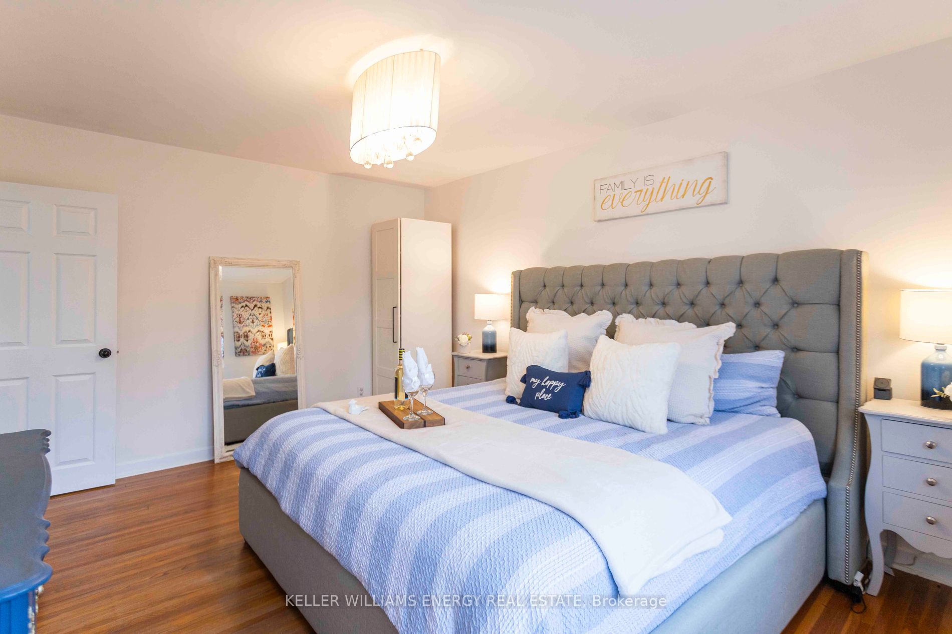 924 Greenwood Cres