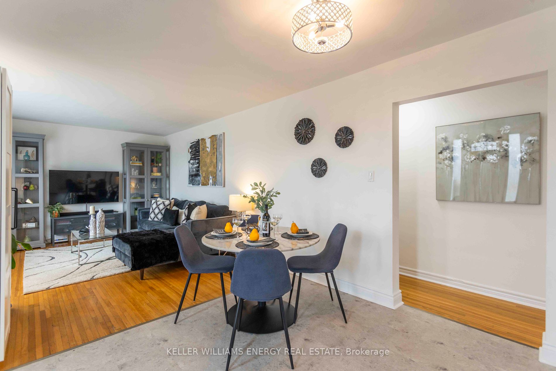 924 Greenwood Cres