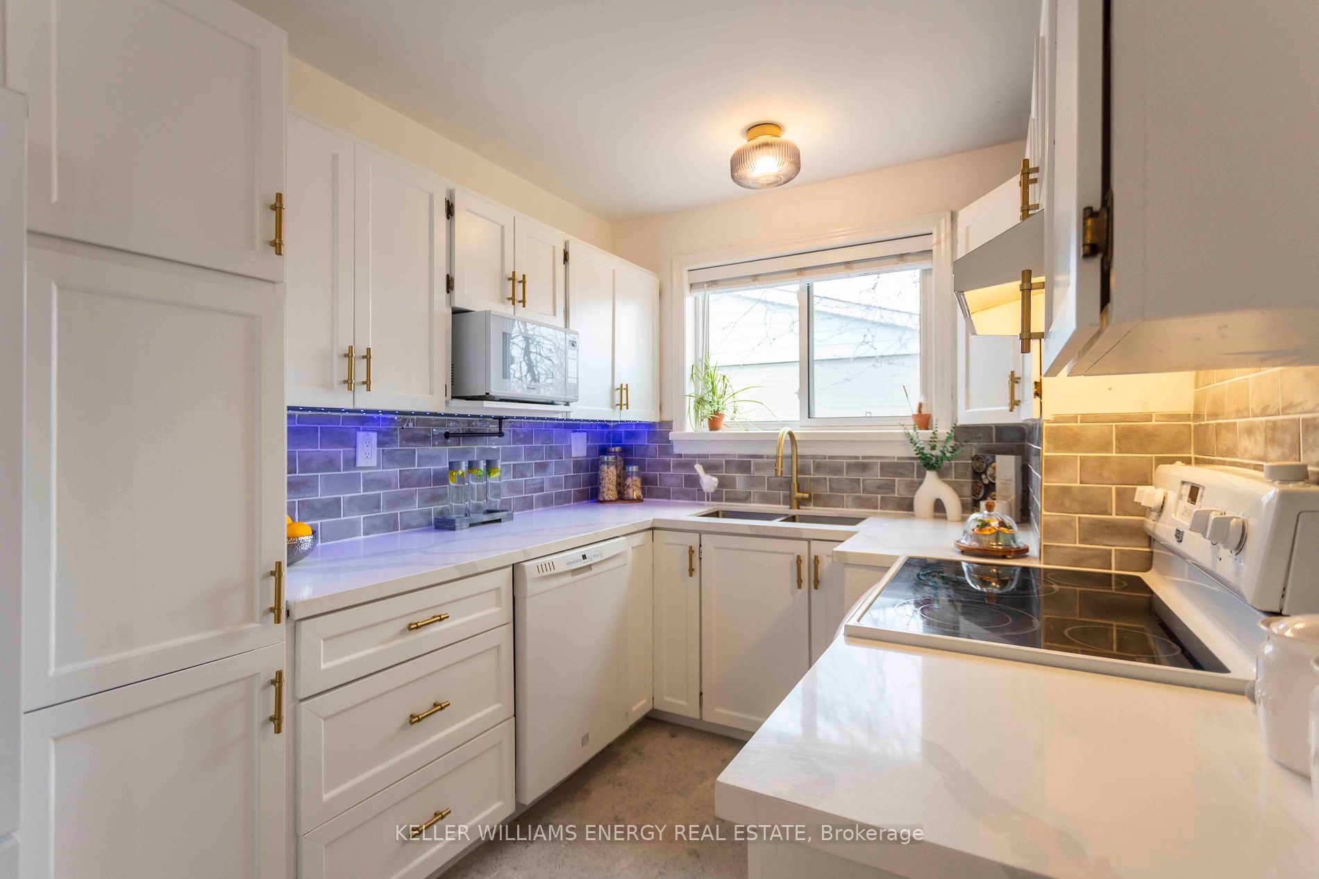 924 Greenwood Cres