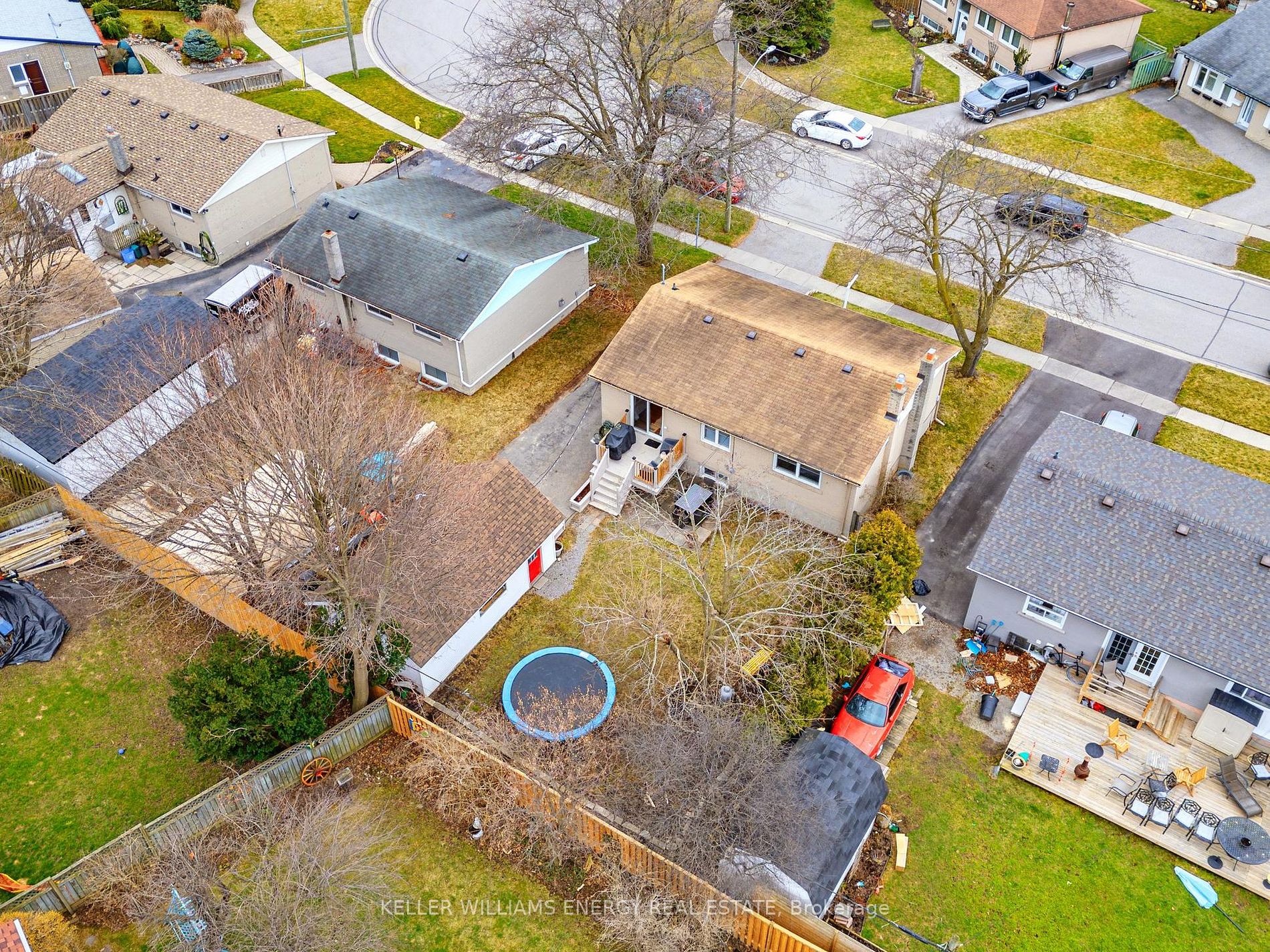 924 Greenwood Cres