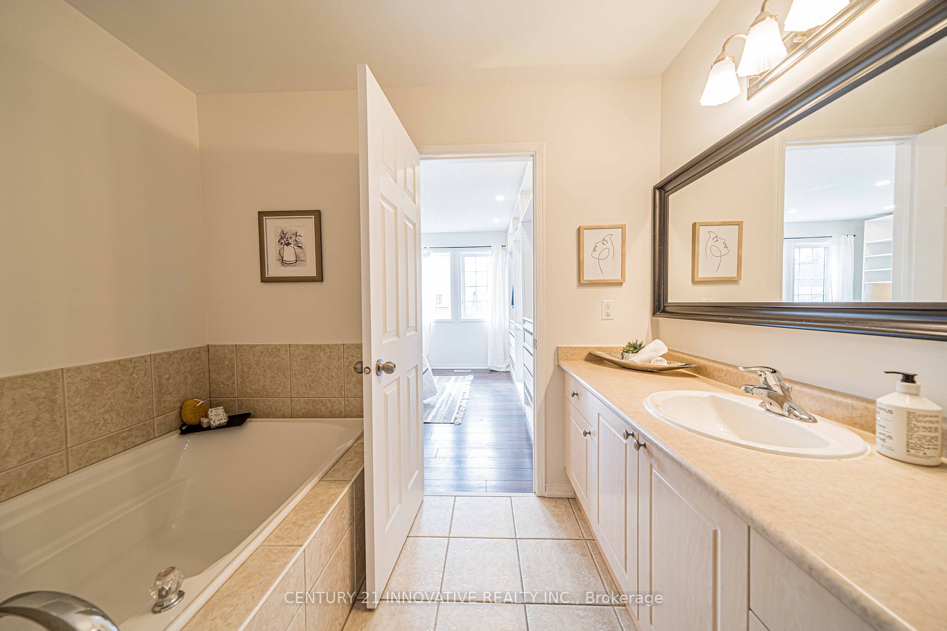 9 Moynahan Cres