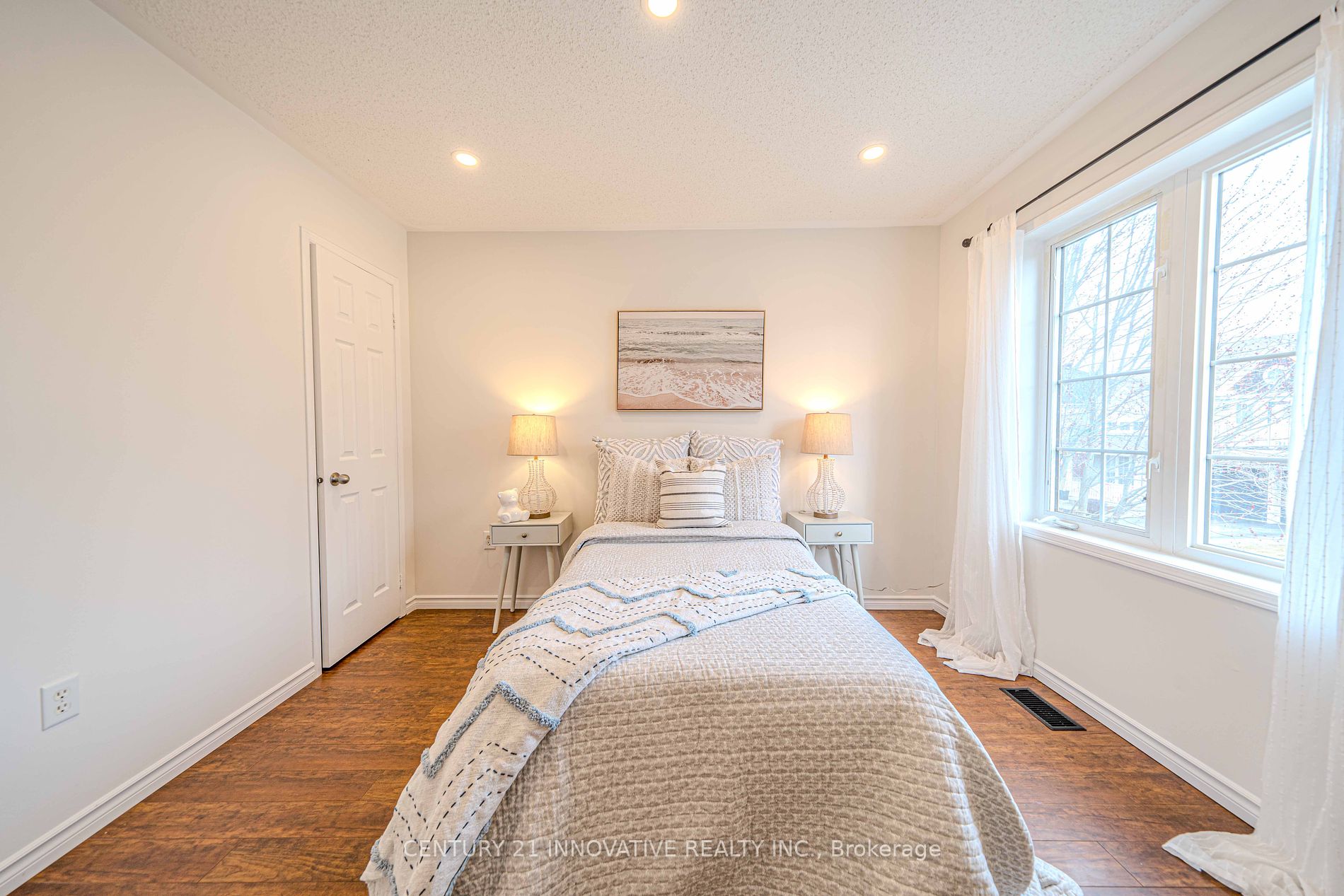 9 Moynahan Cres