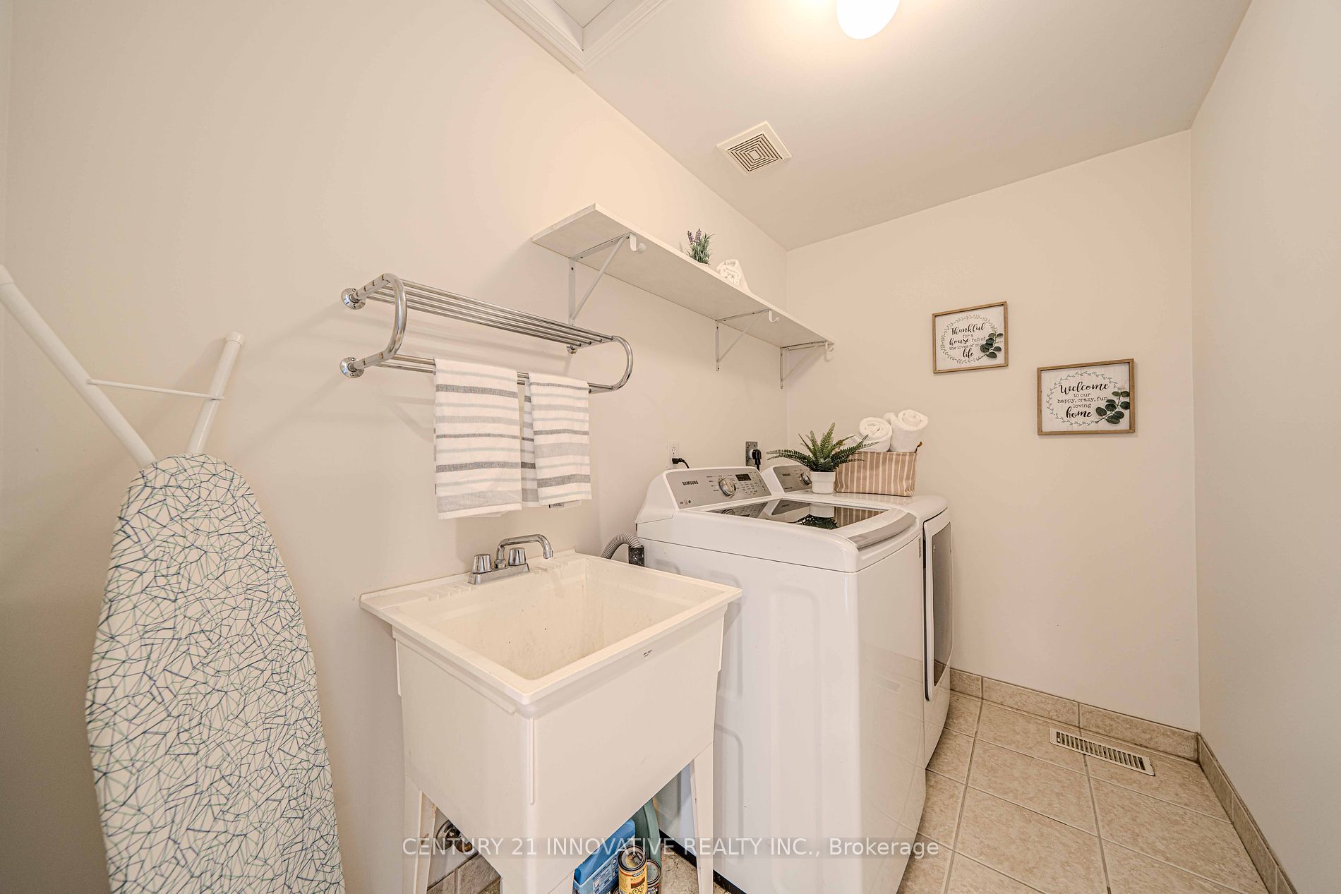 9 Moynahan Cres
