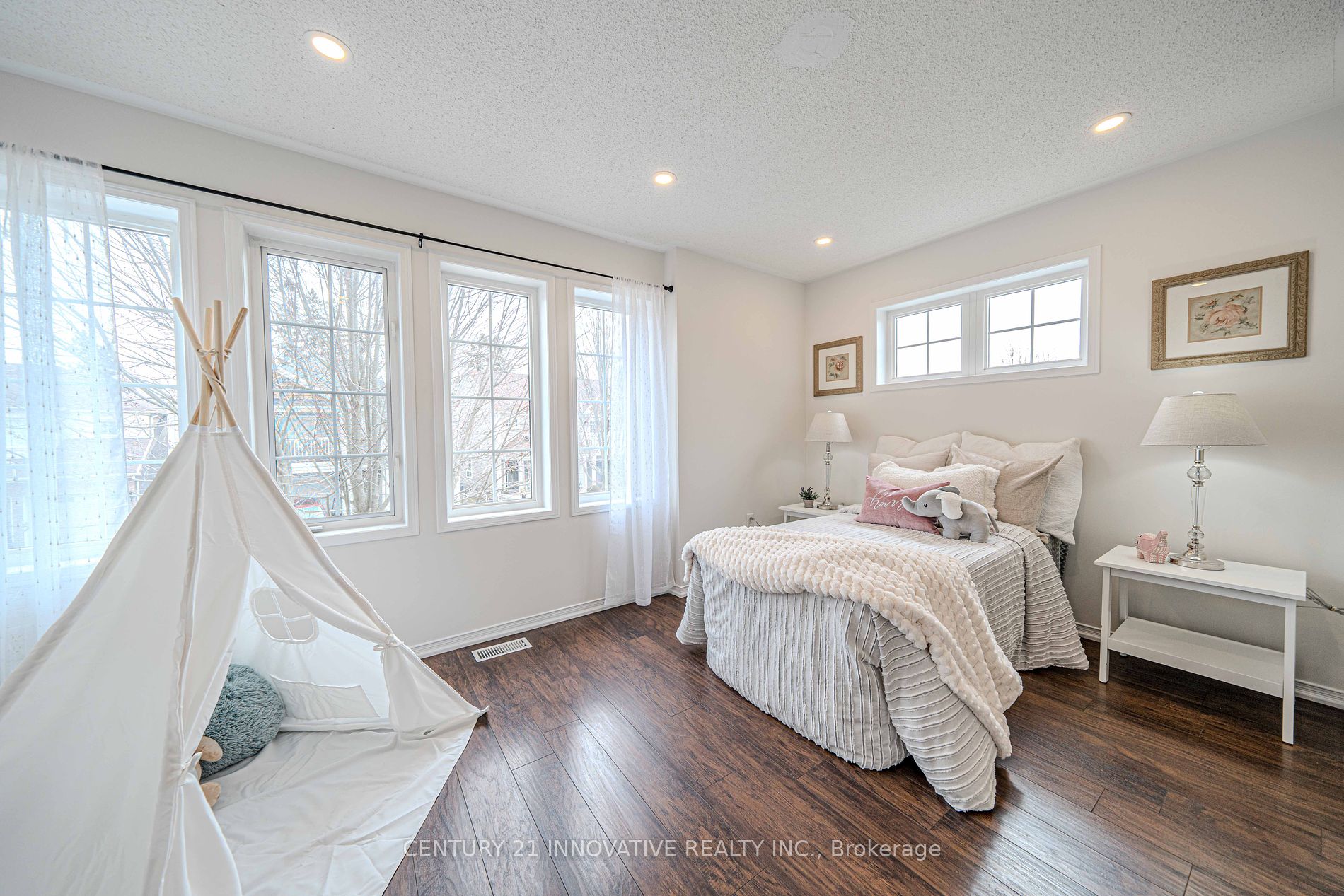 9 Moynahan Cres